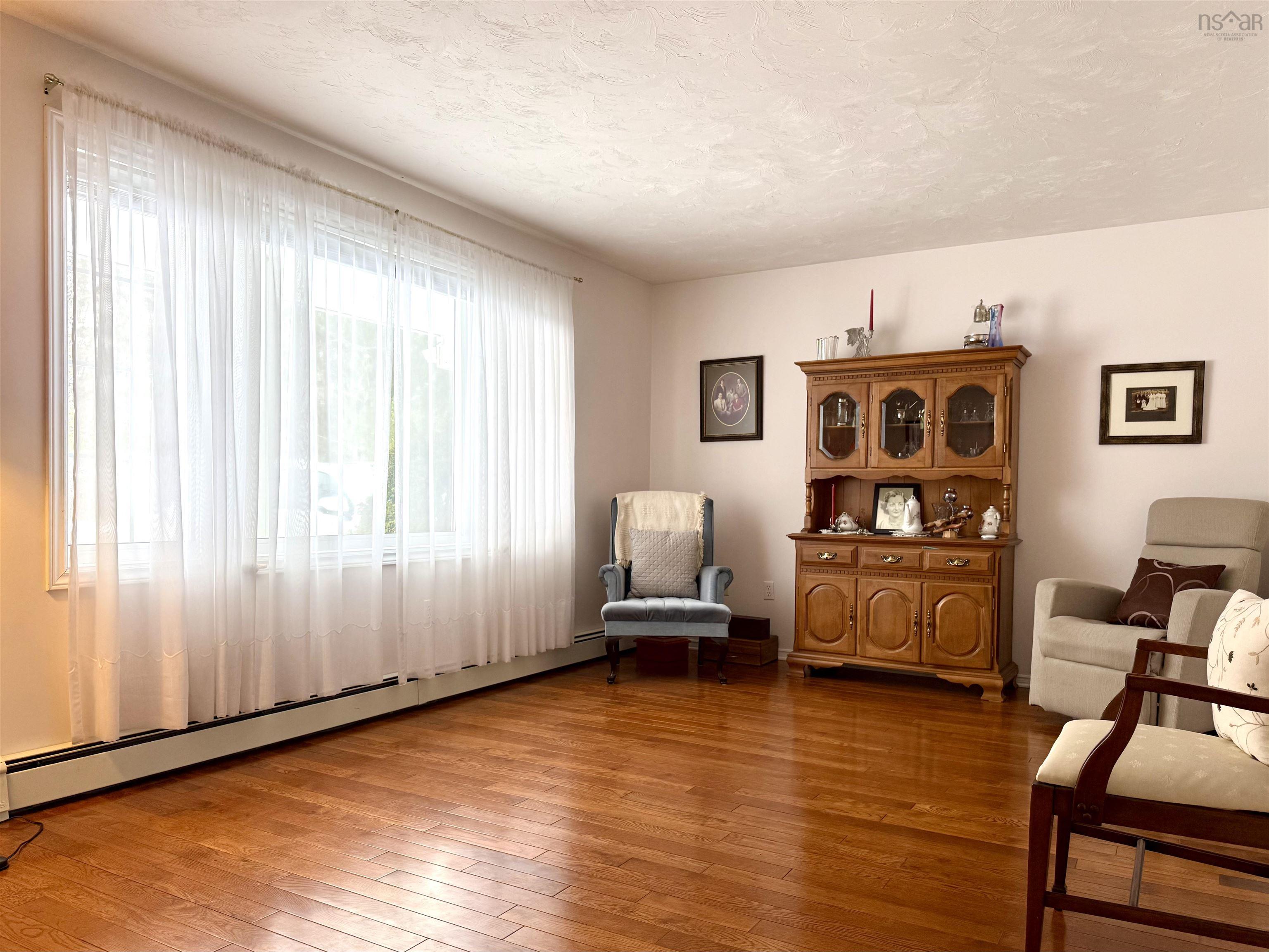 $349,900.00: 34 Riverbend Drive, Amherst