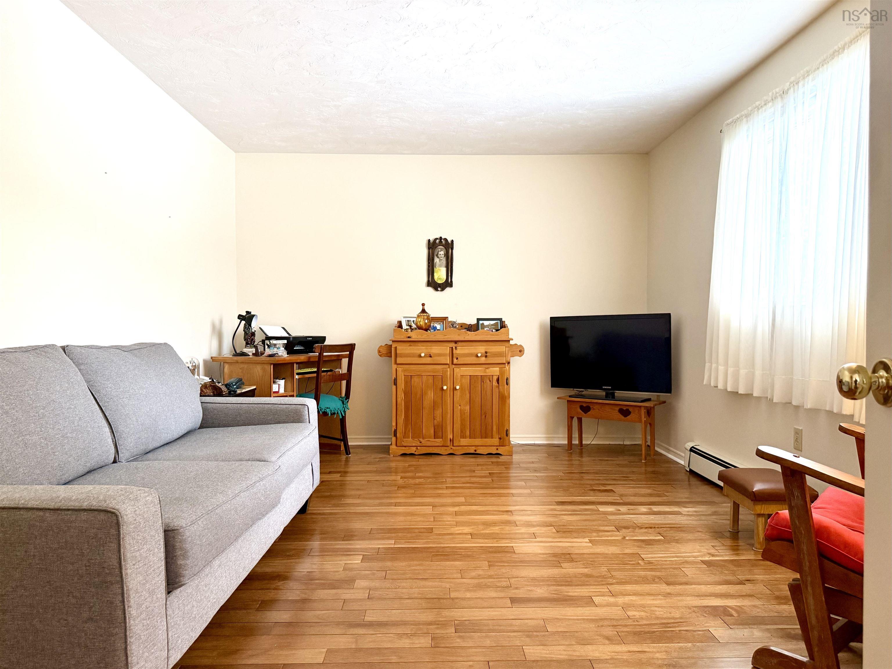 $349,900.00: 34 Riverbend Drive, Amherst