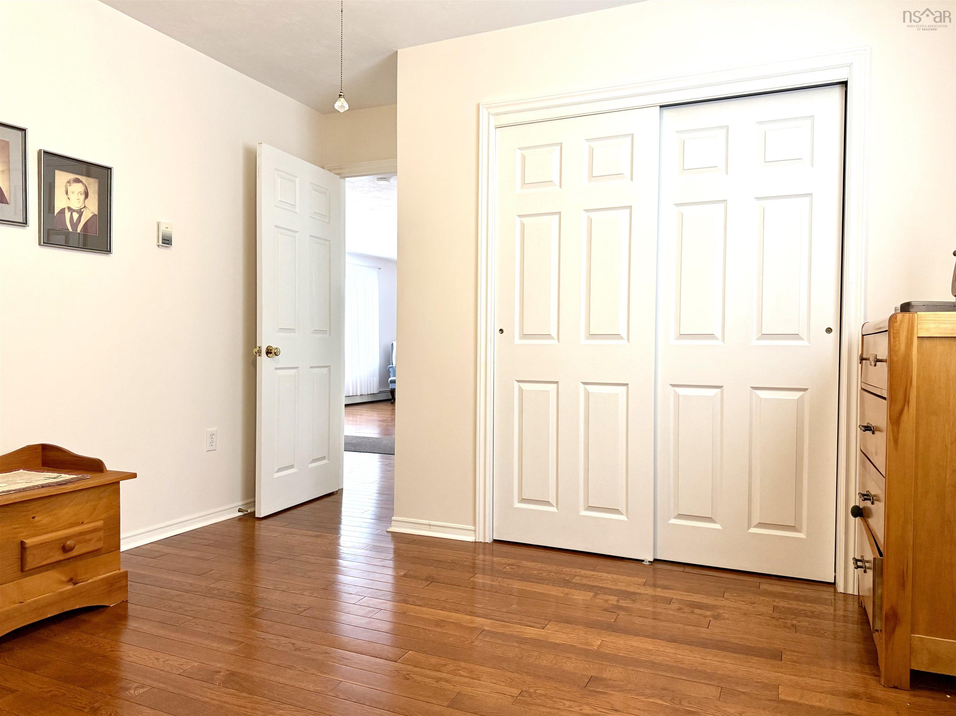 $349,900.00: 34 Riverbend Drive, Amherst