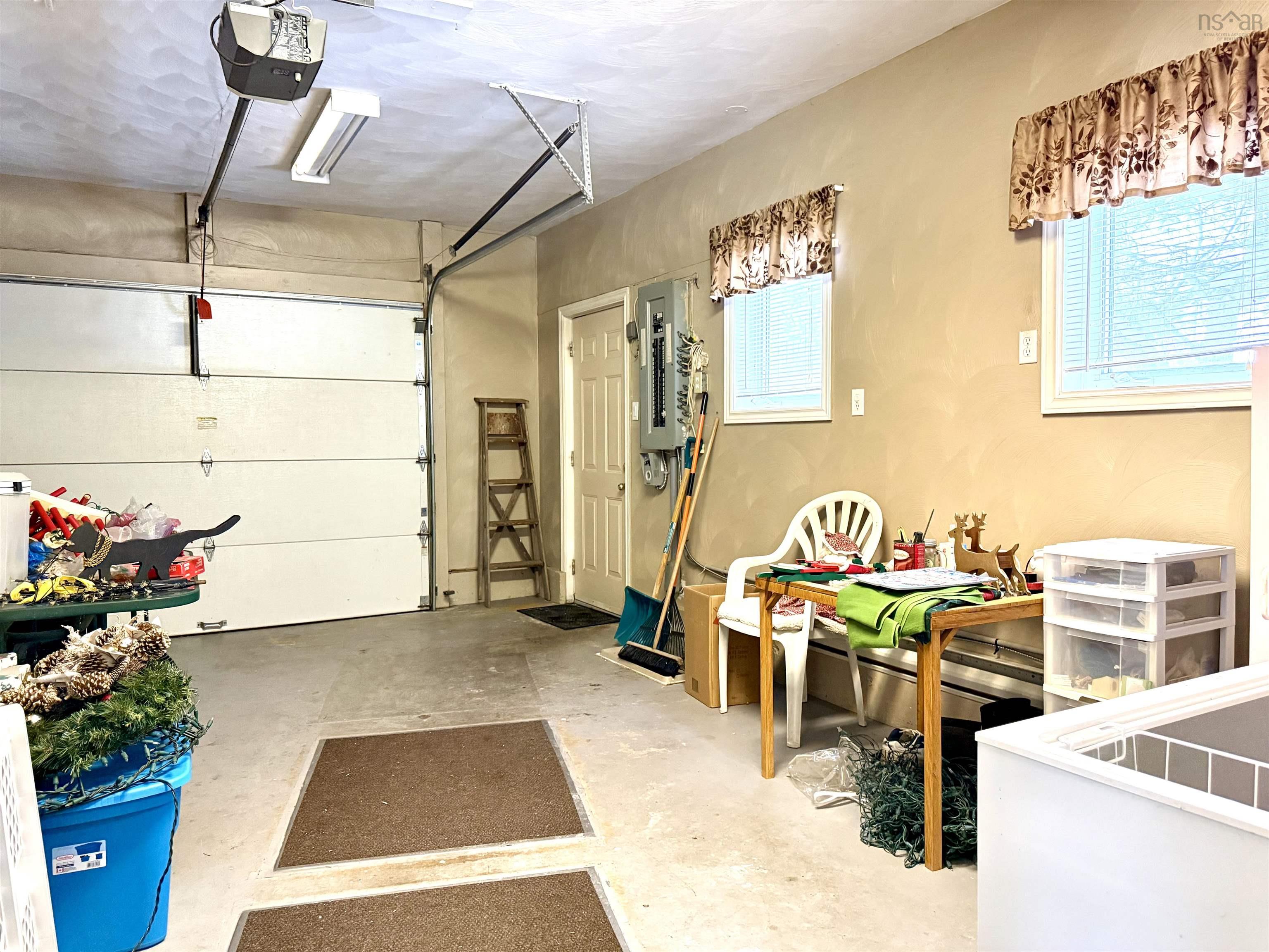 $349,900.00: 34 Riverbend Drive, Amherst