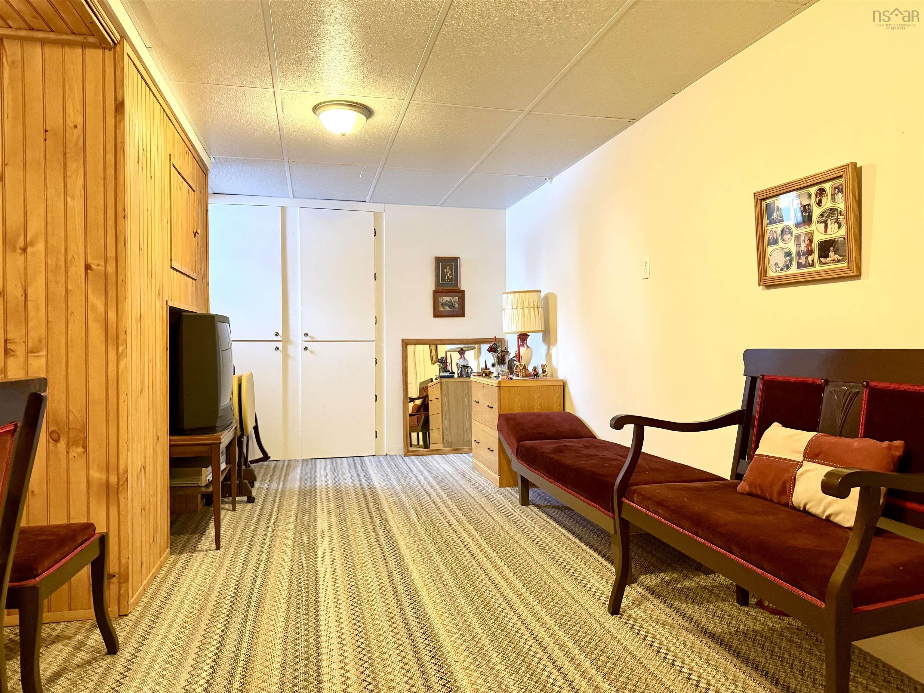 $349,900.00: 34 Riverbend Drive, Amherst