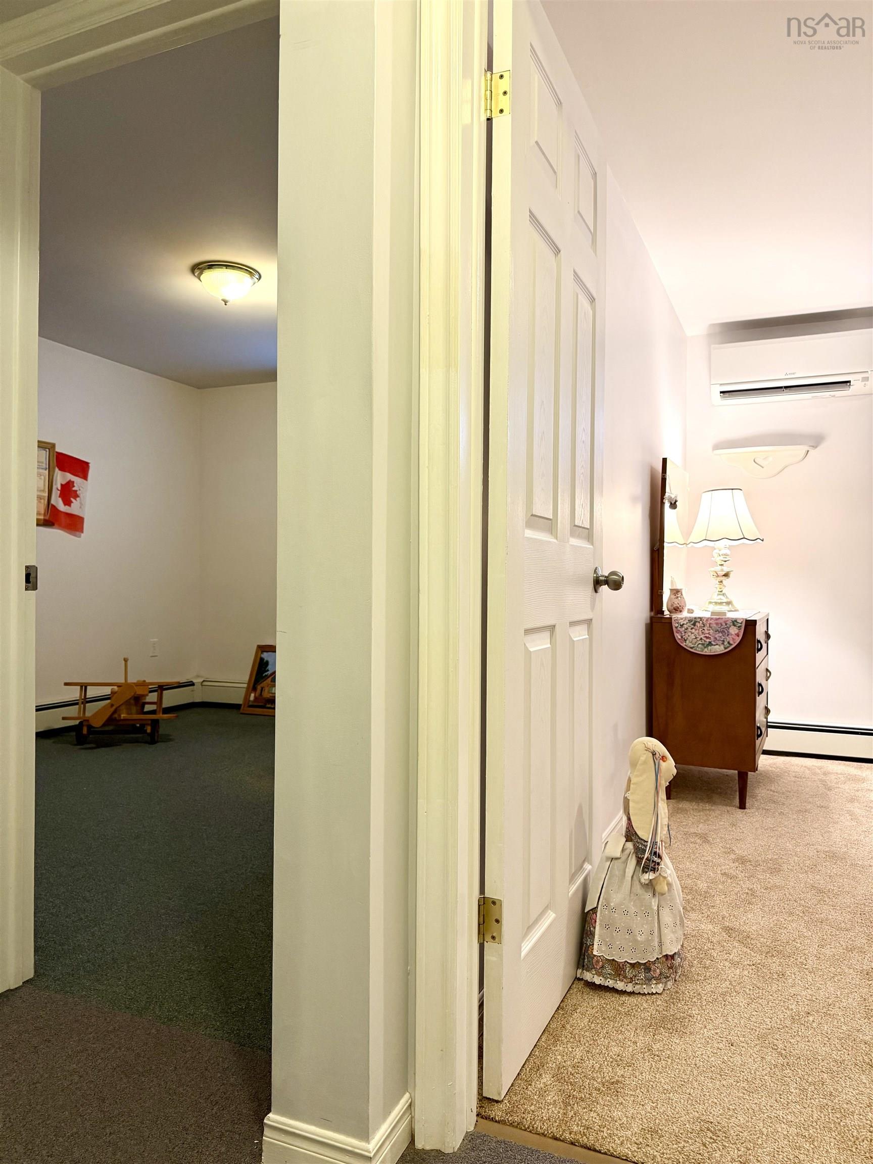 $349,900.00: 34 Riverbend Drive, Amherst