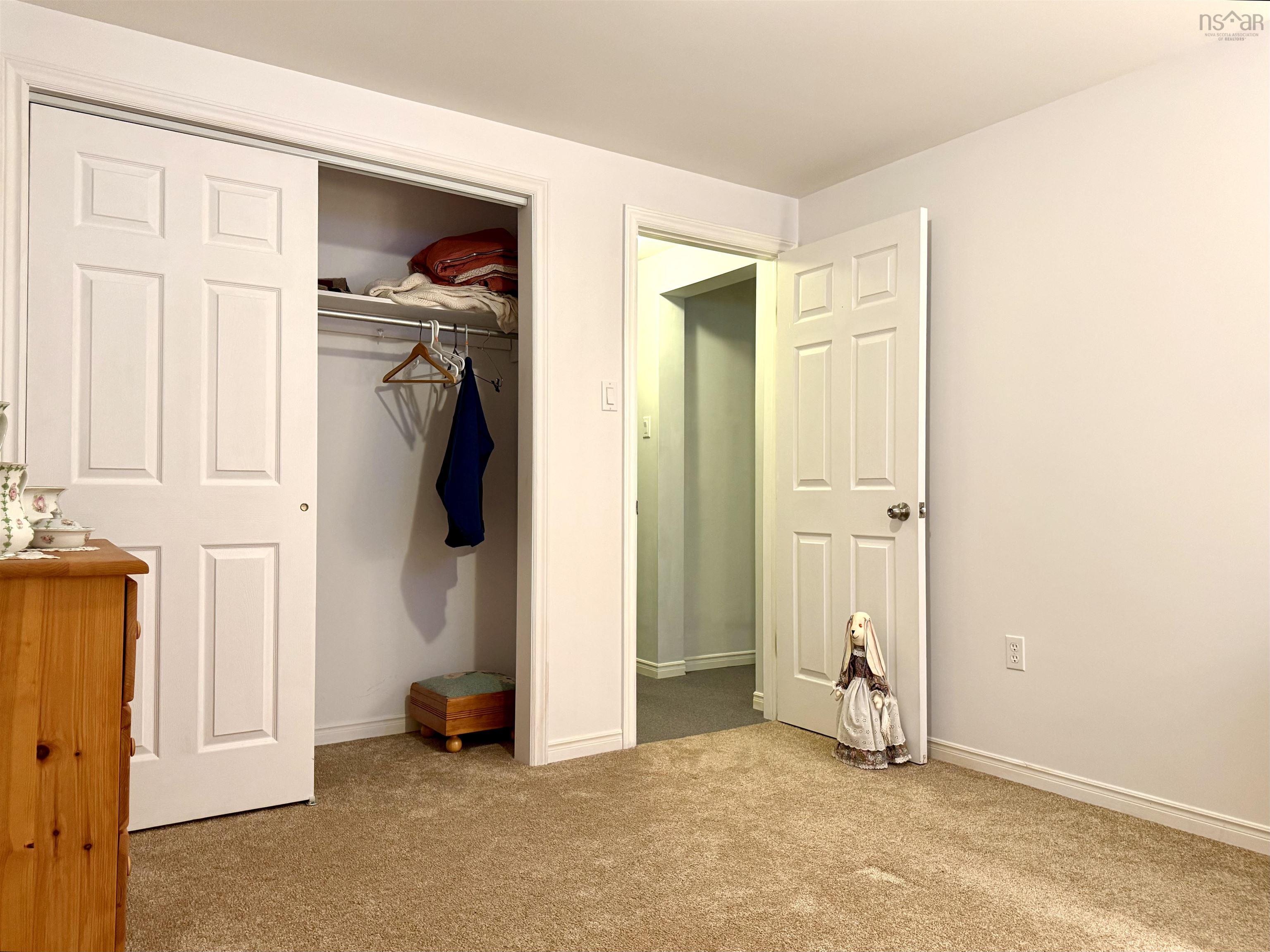 $349,900.00: 34 Riverbend Drive, Amherst