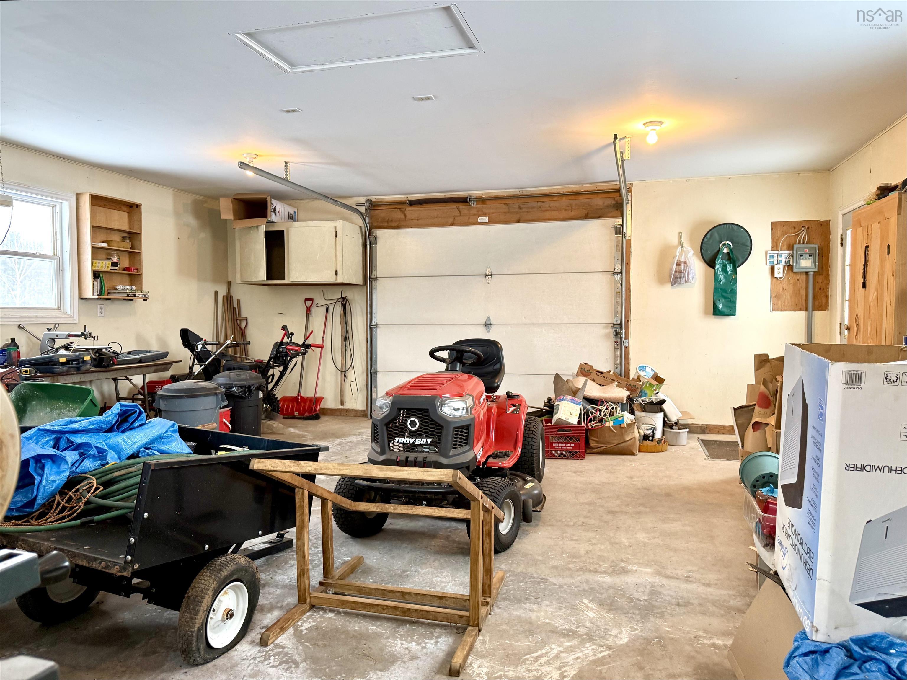 $349,900.00: 34 Riverbend Drive, Amherst