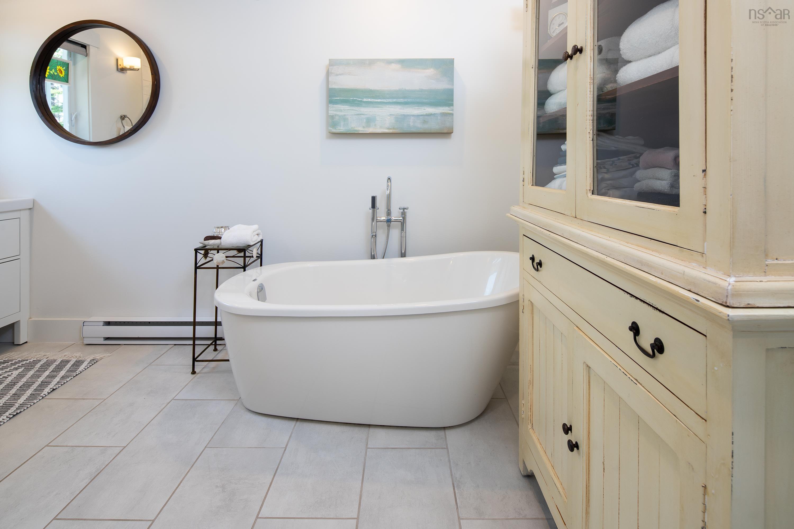 42 Ketchview Lane, Ketch Harbour, NS (MLS 202602137)