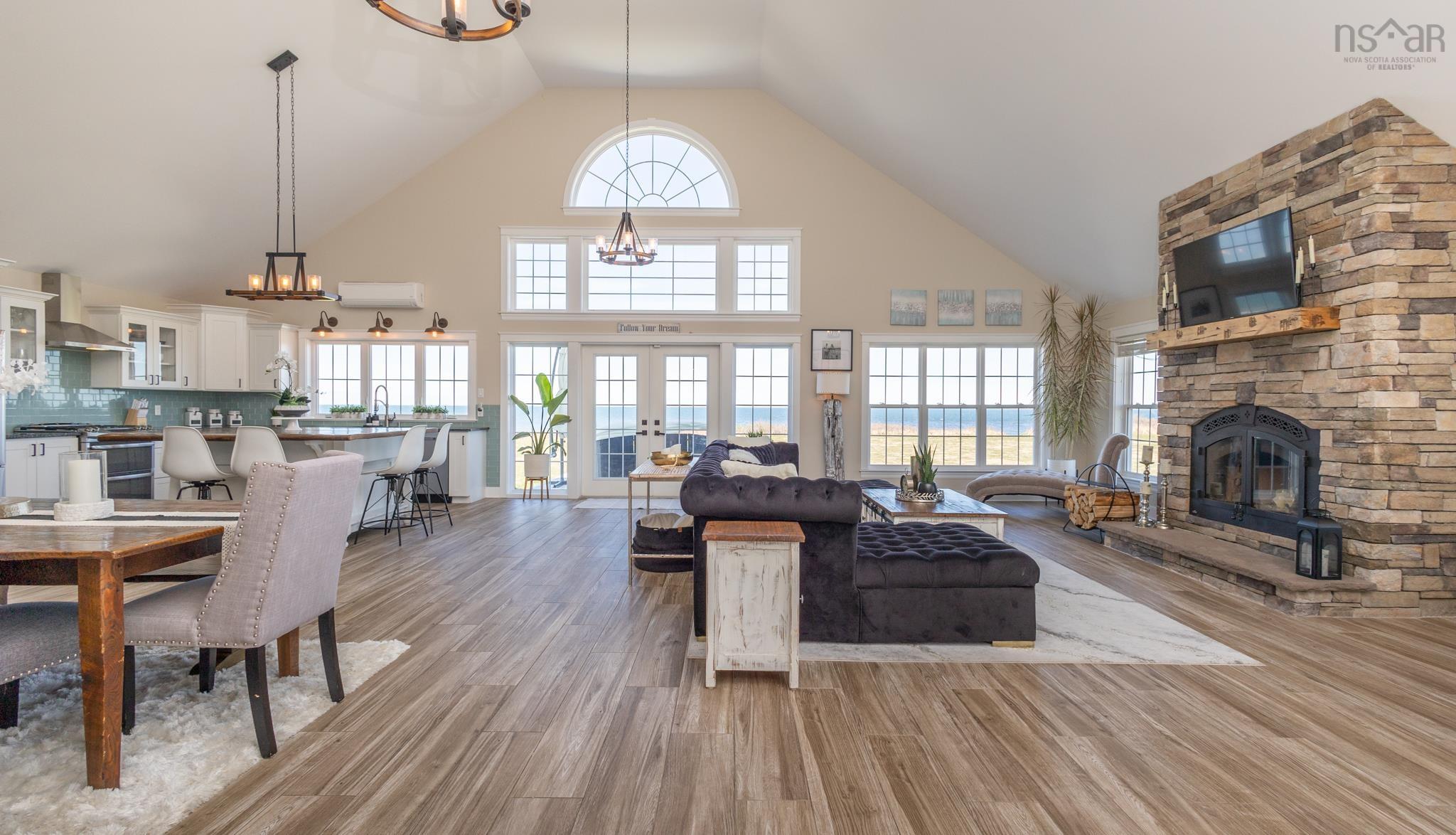 $899,900.00: 4849 Highway 1, Salmon River