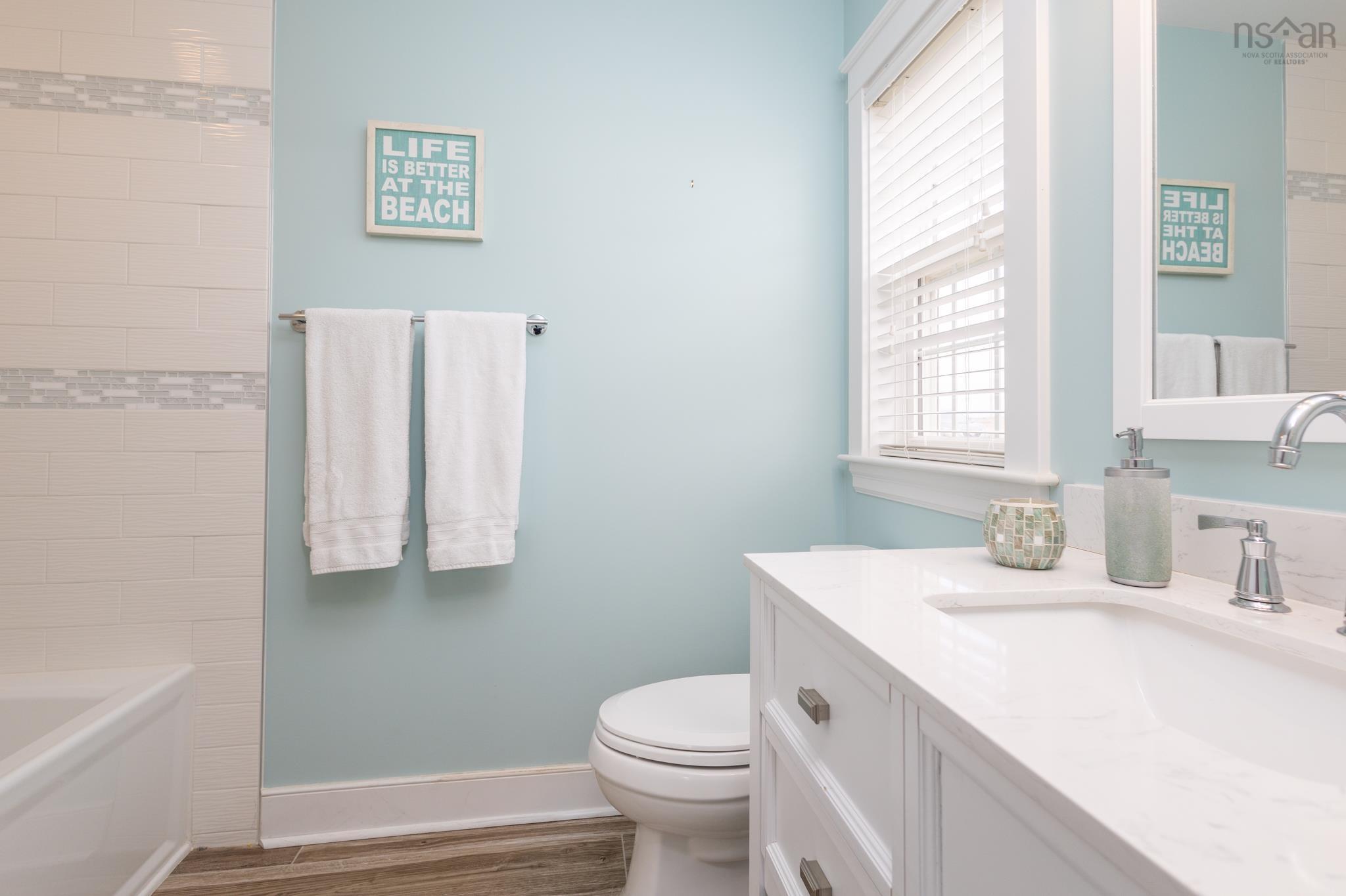 $899,900.00: 4849 Highway 1, Salmon River