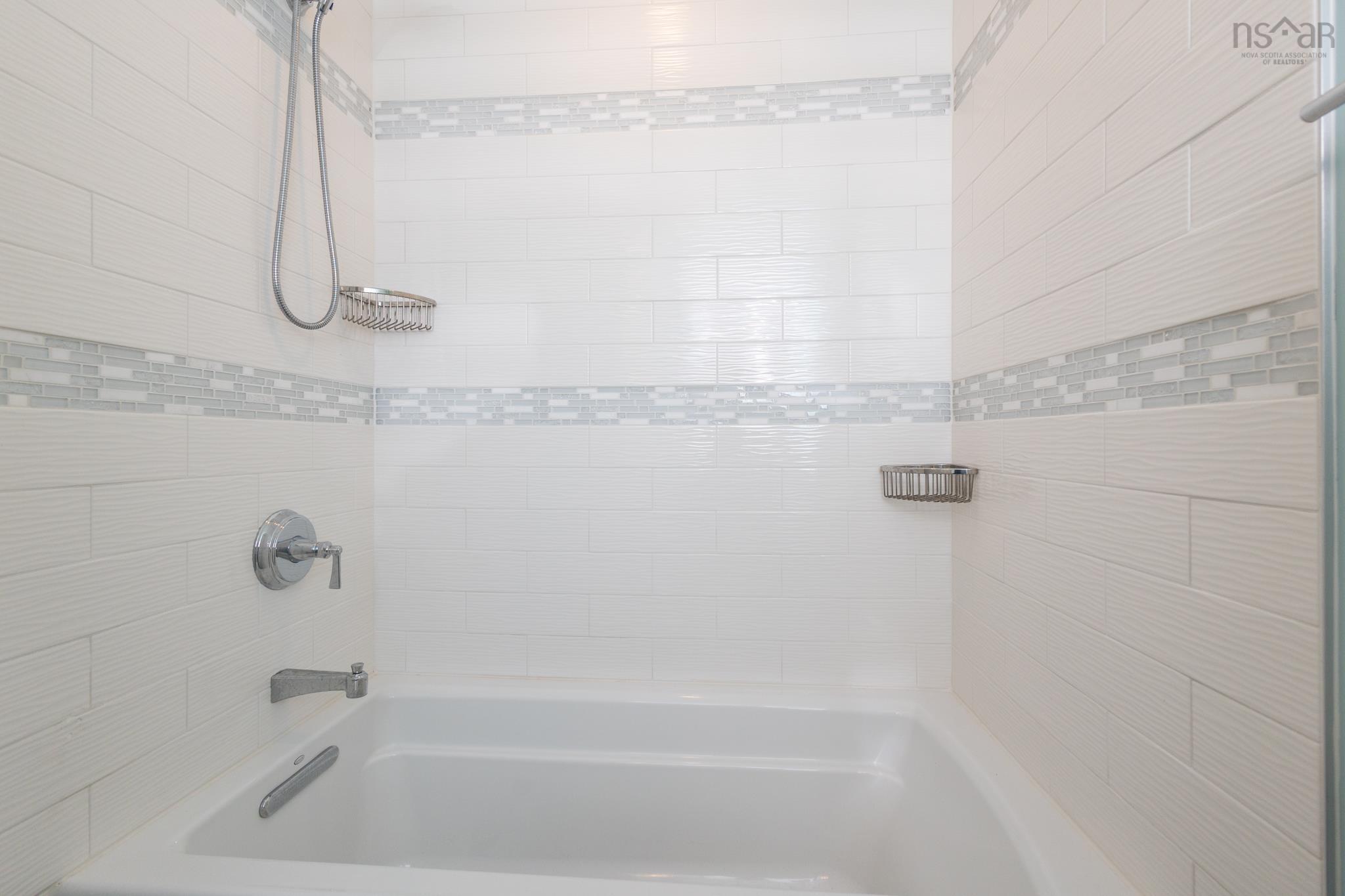 $899,900.00: 4849 Highway 1, Salmon River