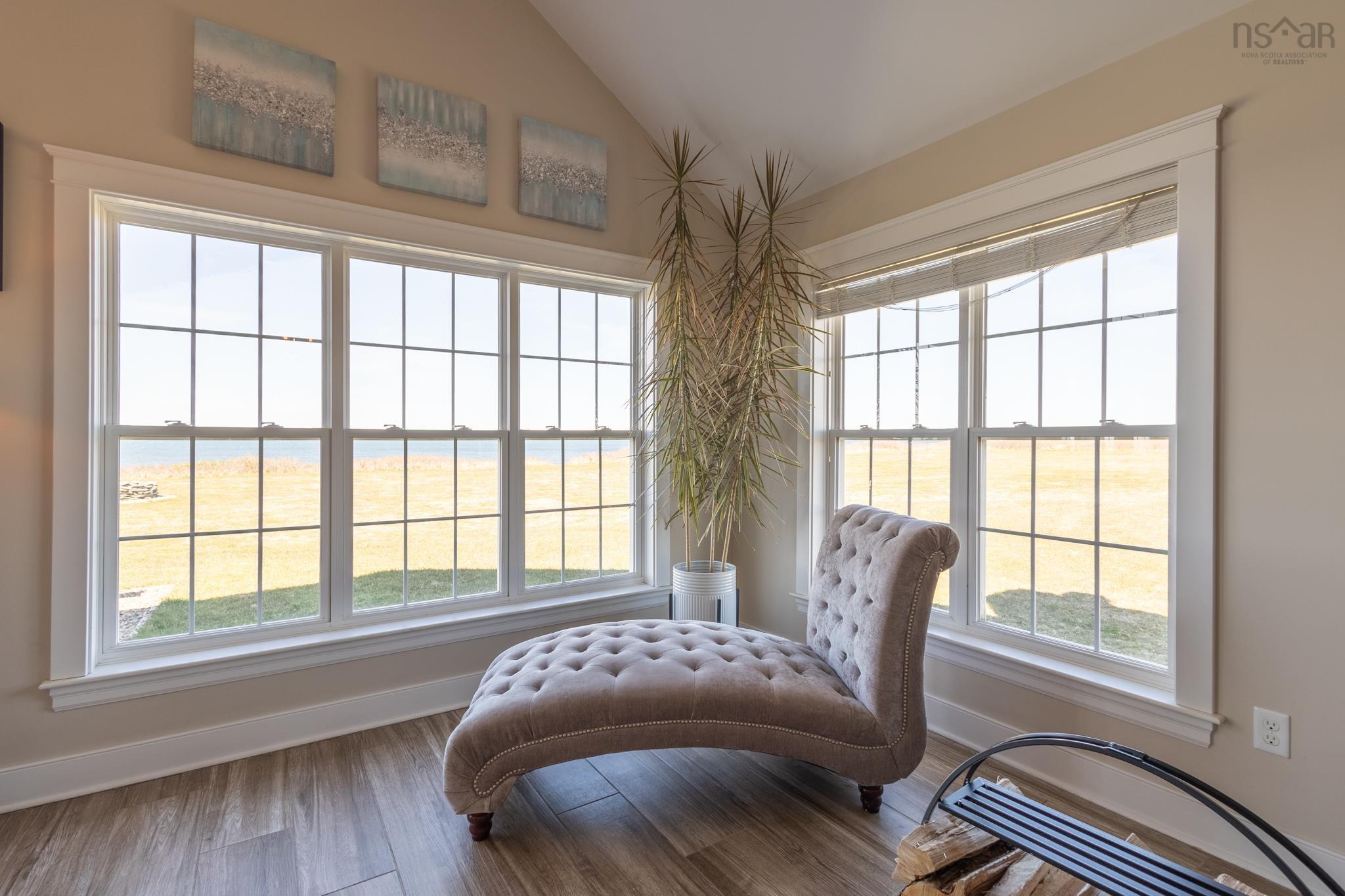 $899,900.00: 4849 Highway 1, Salmon River