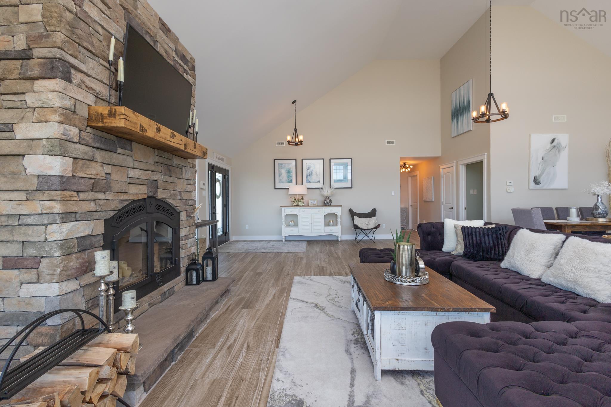 $899,900.00: 4849 Highway 1, Salmon River