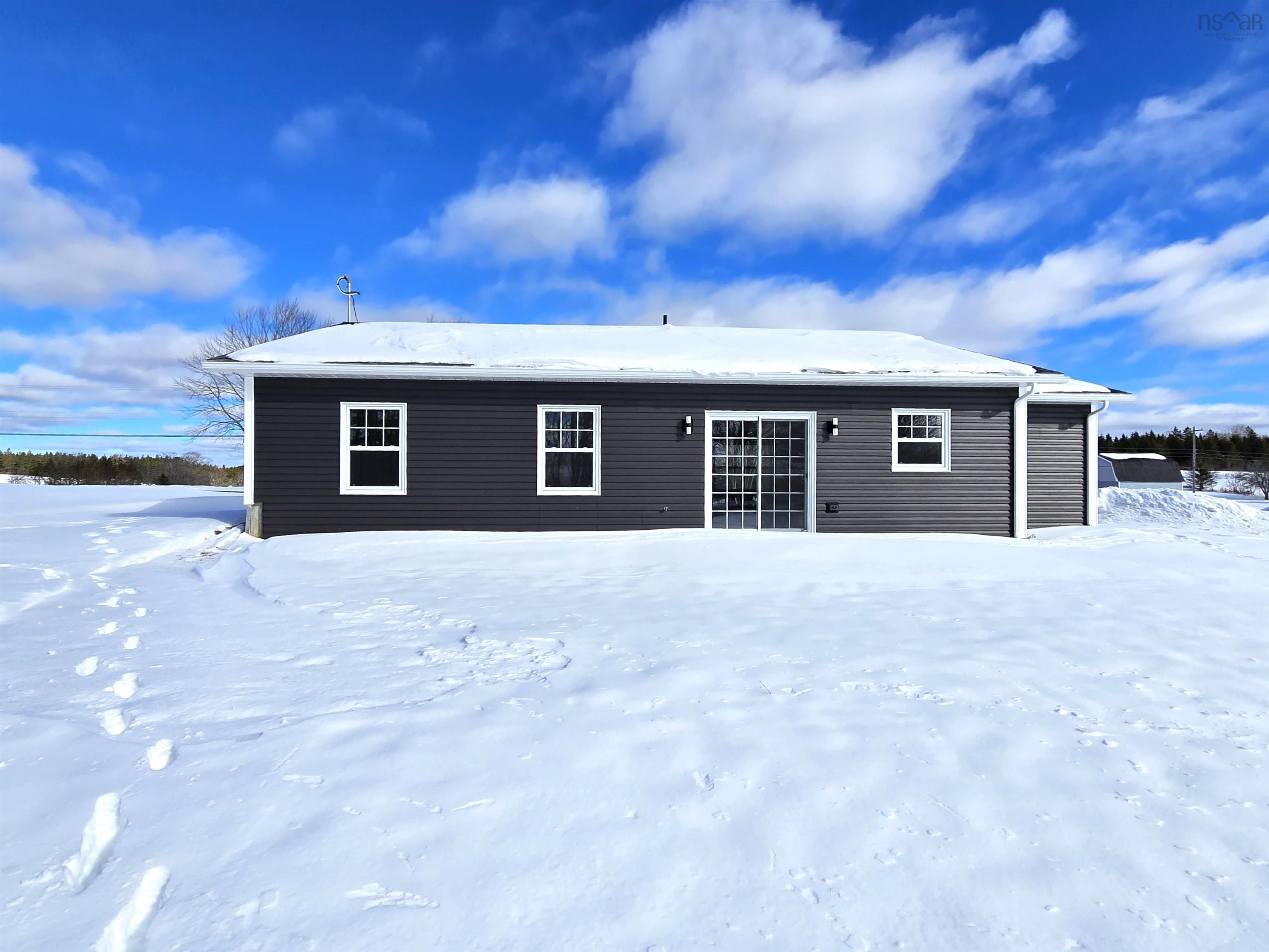 $425,000.00: 3045 Northfield Road, Upper Northfield