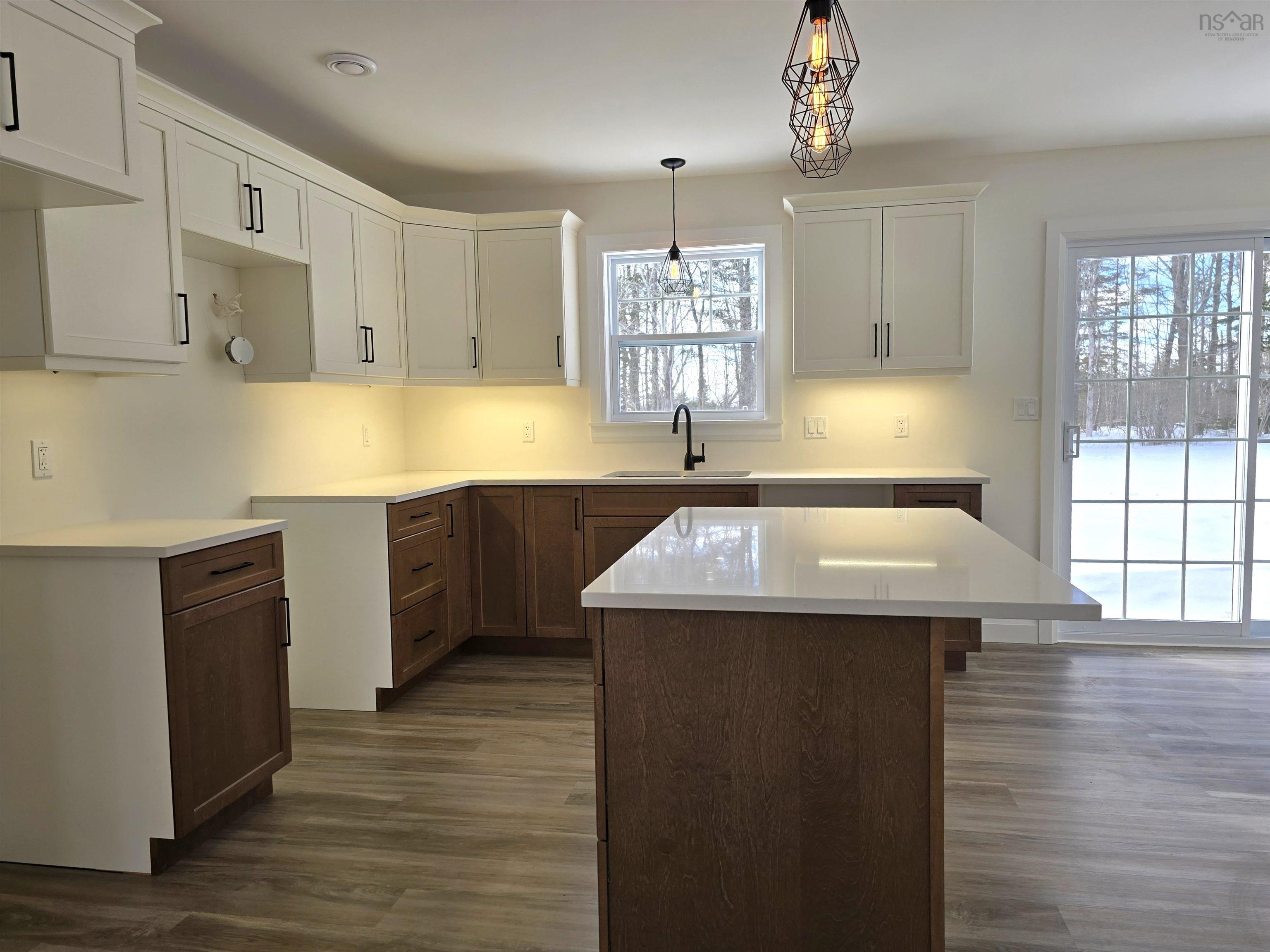 $425,000.00: 3045 Northfield Road, Upper Northfield