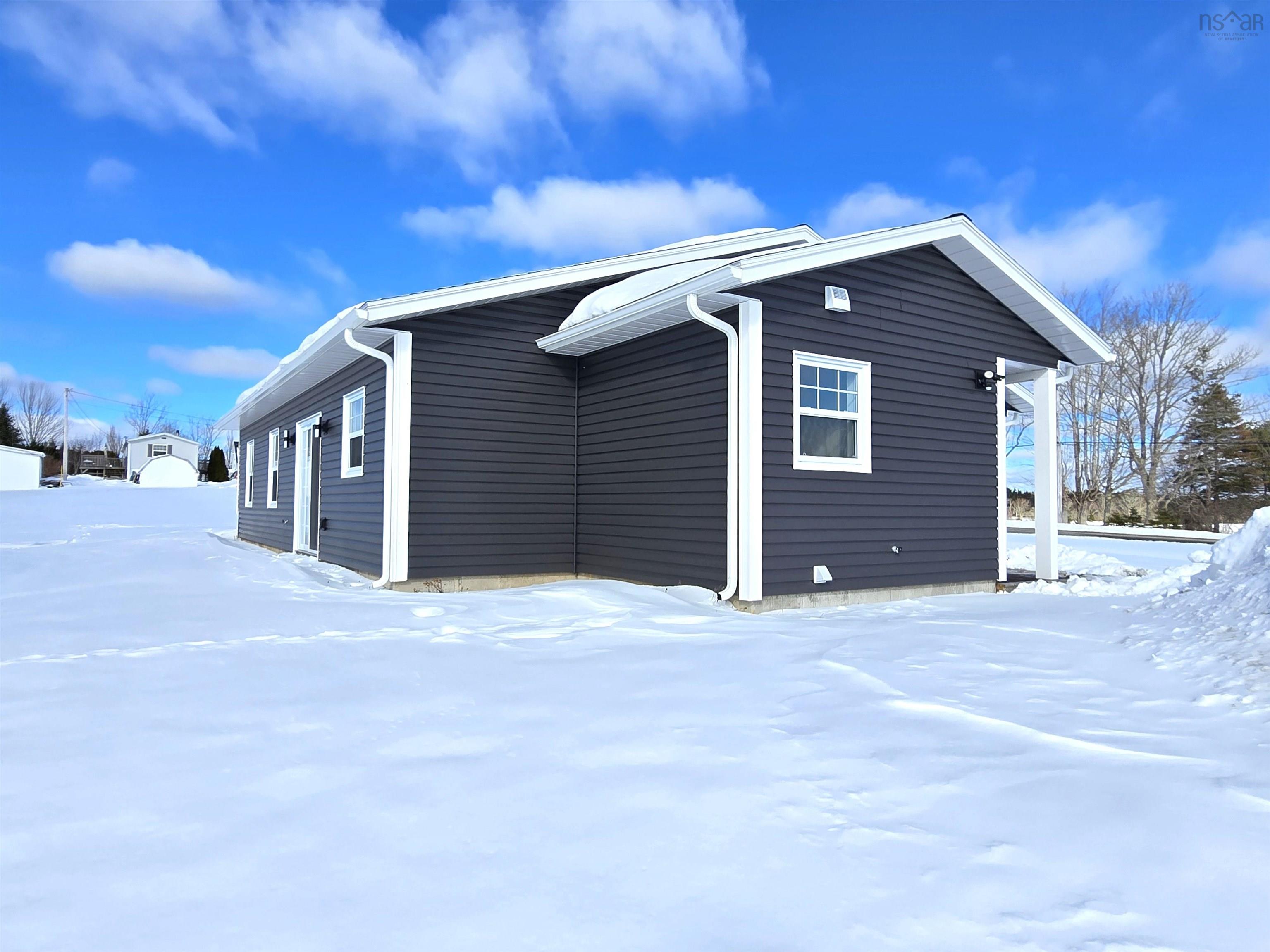 $425,000.00: 3045 Northfield Road, Upper Northfield