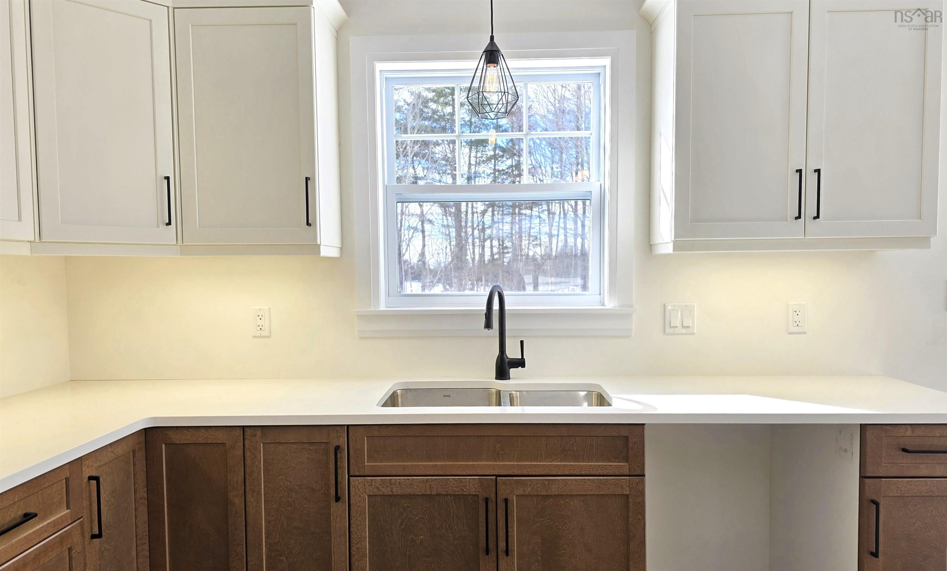 $425,000.00: 3045 Northfield Road, Upper Northfield