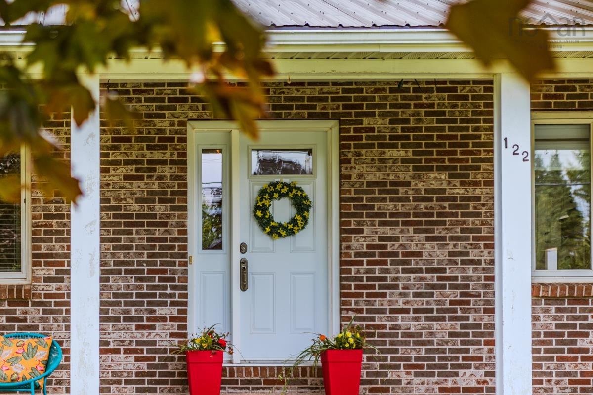 $534,500.00: 122 MEADOWLAND Avenue, Bible Hill