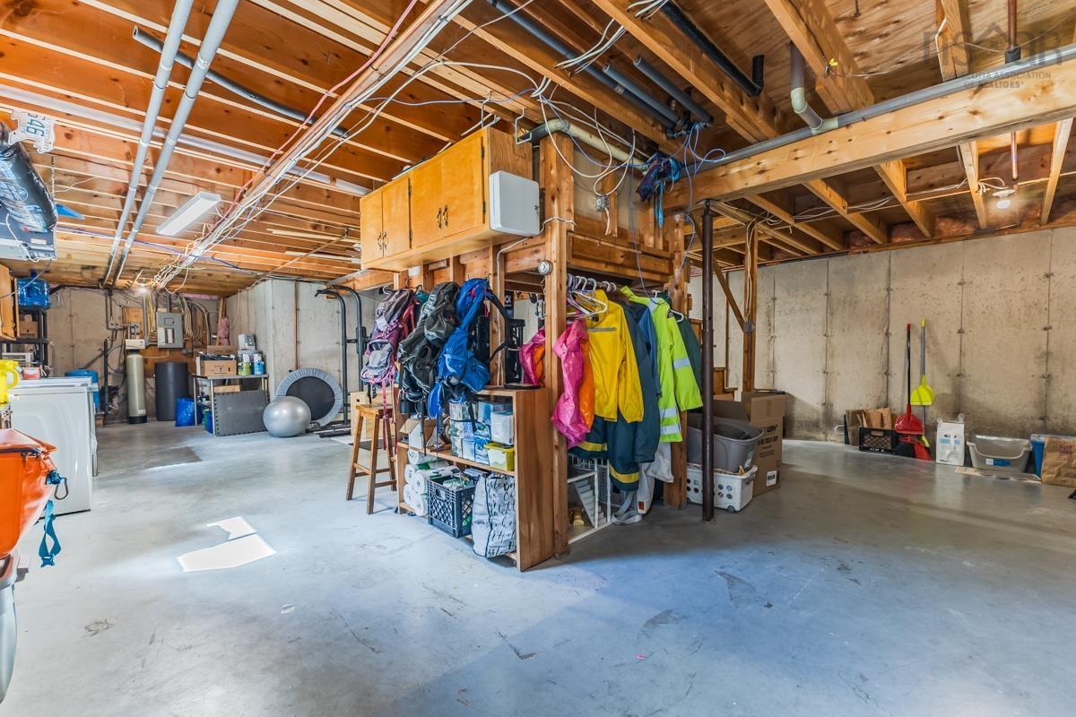 $534,500.00: 122 MEADOWLAND Avenue, Bible Hill