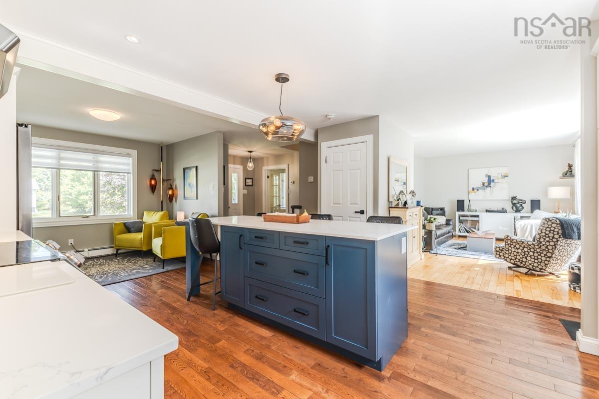 $534,500.00: 122 MEADOWLAND Avenue, Bible Hill