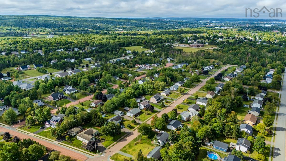 $534,500.00: 122 MEADOWLAND Avenue, Bible Hill