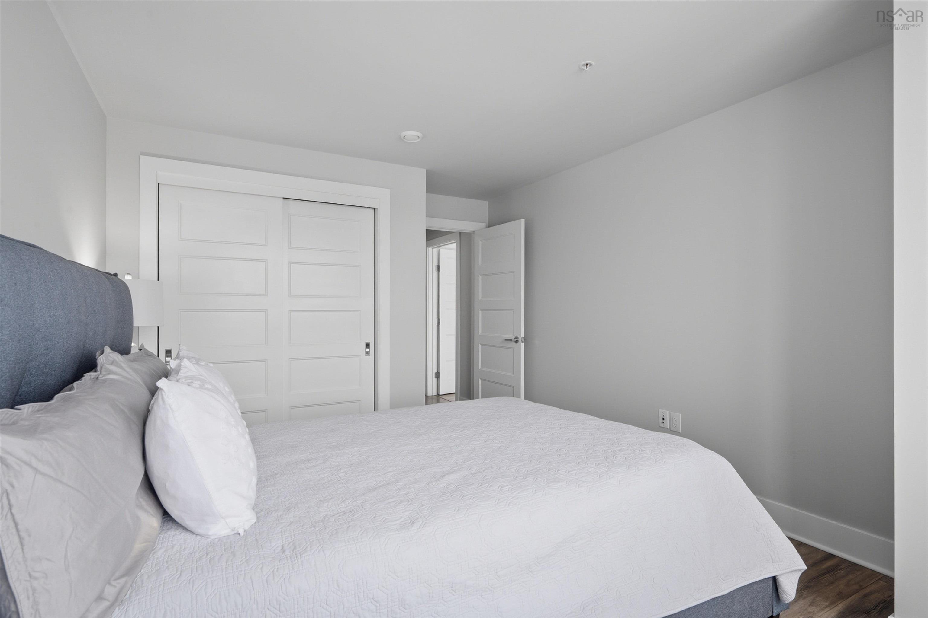 806 15 Kings Wharf Place, Dartmouth, NS (MLS 202602201)