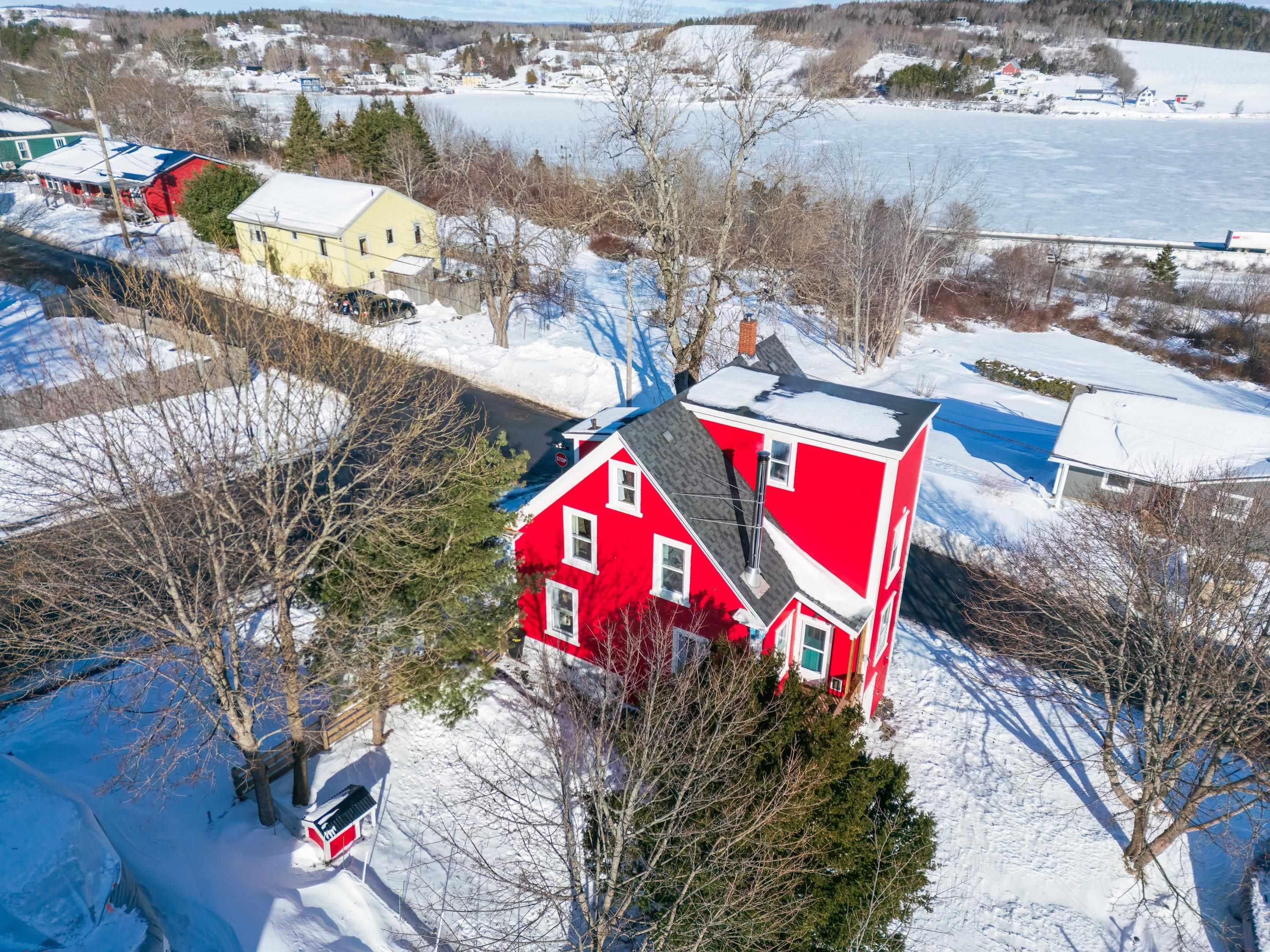 $825,000.00: 94 King Street, Lunenburg