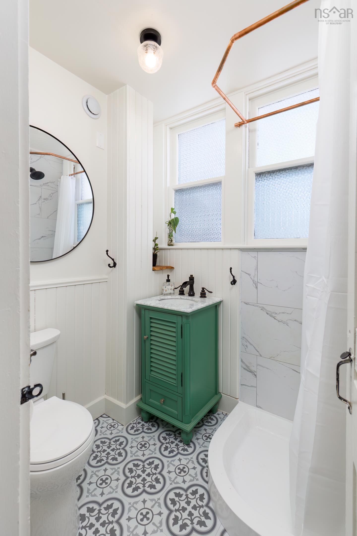 $825,000.00: 94 King Street, Lunenburg