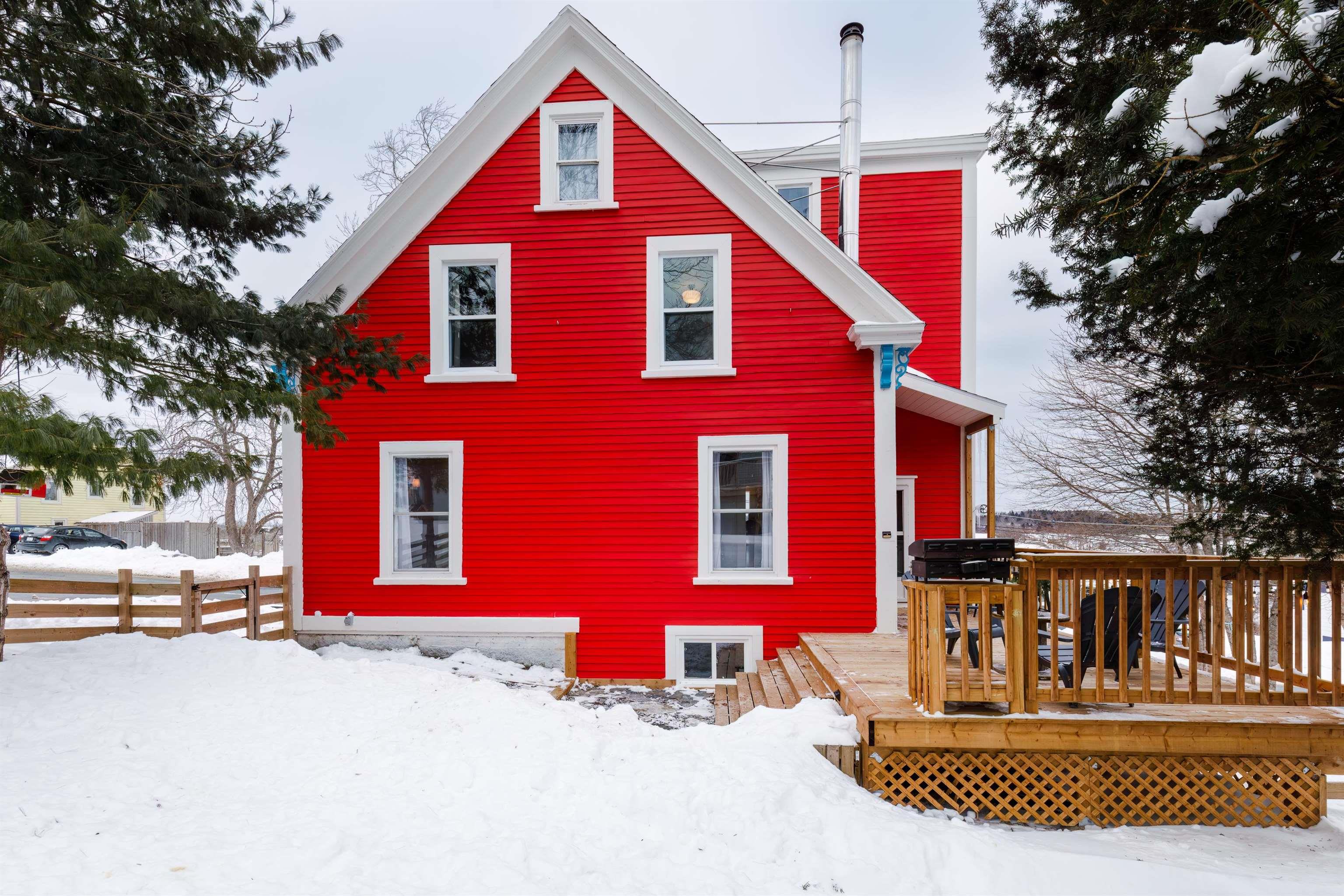 $825,000.00: 94 King Street, Lunenburg