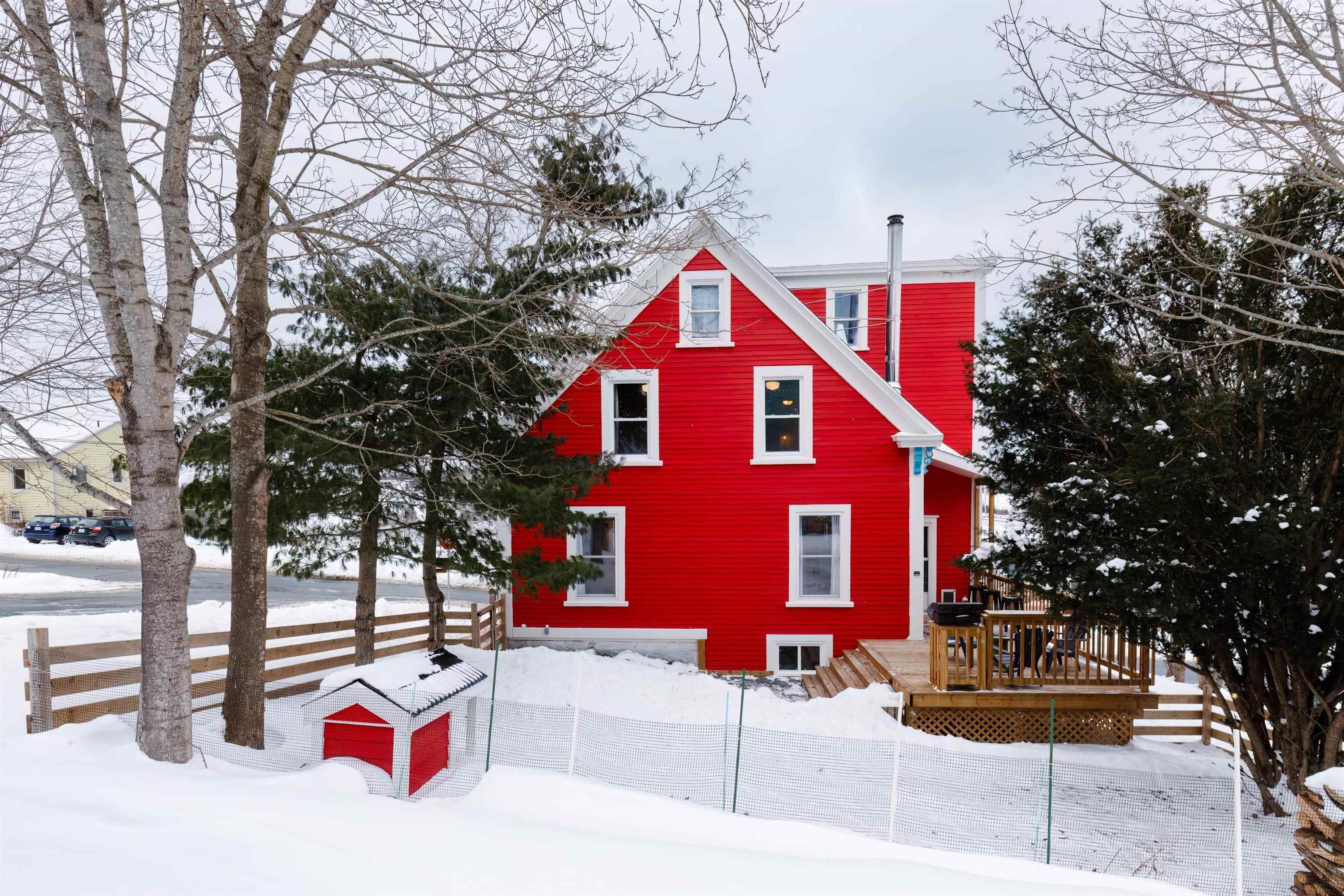 $825,000.00: 94 King Street, Lunenburg