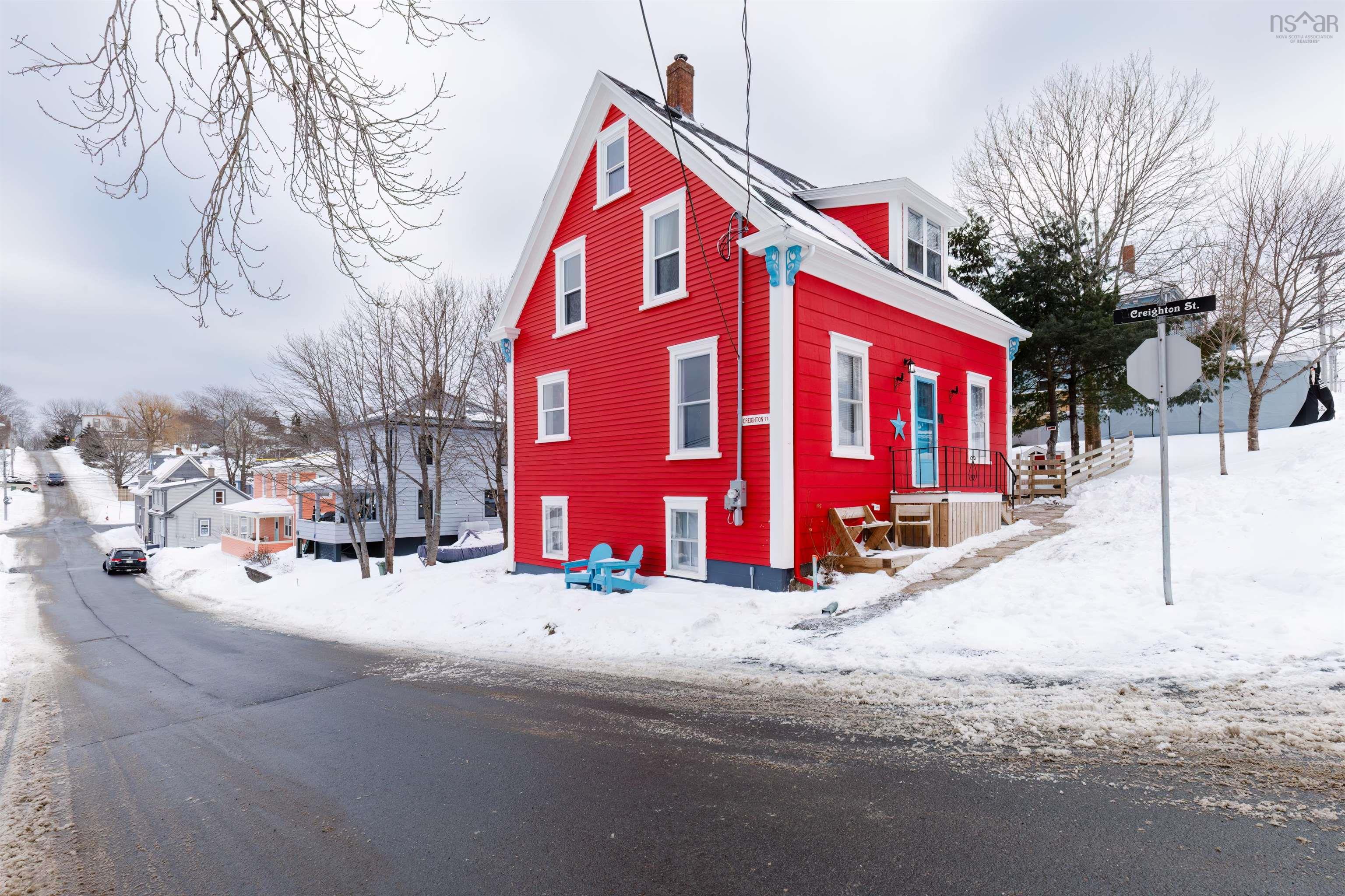 $825,000.00: 94 King Street, Lunenburg
