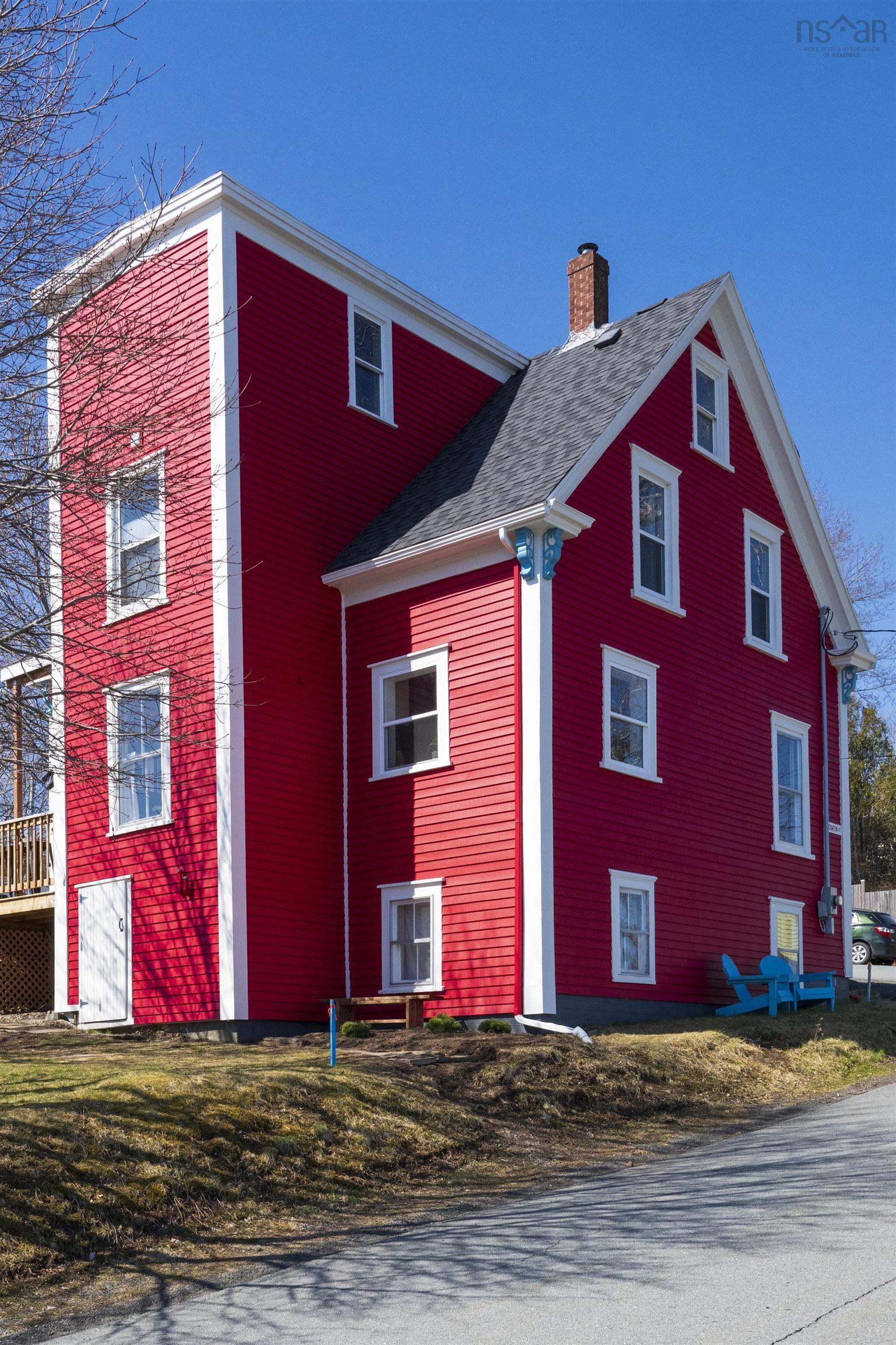 $799,000.00: 94 King Street, Lunenburg