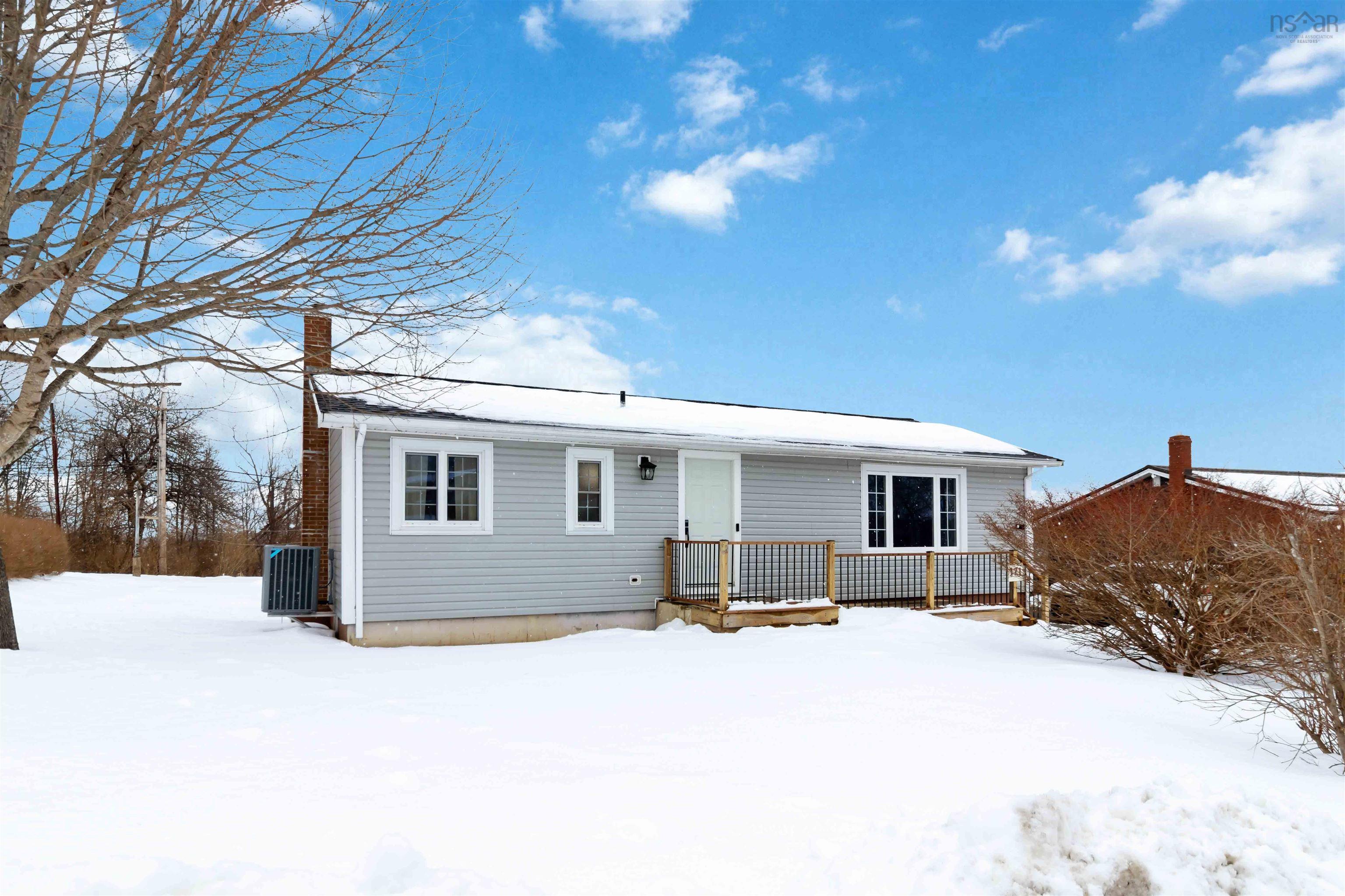 $439,900.00: 171 Centennial Avenue, Lunenburg