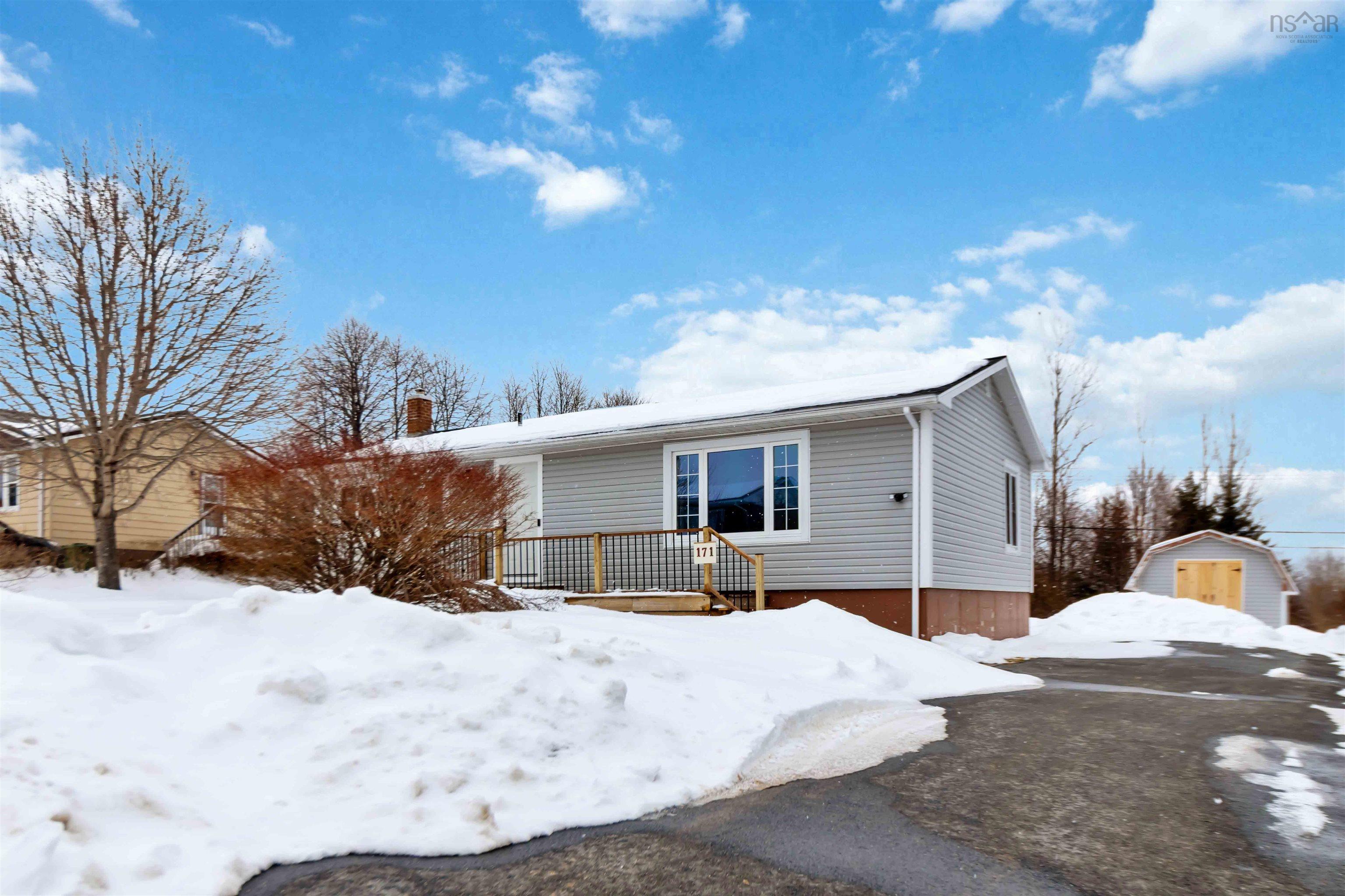 $439,900.00: 171 Centennial Avenue, Lunenburg