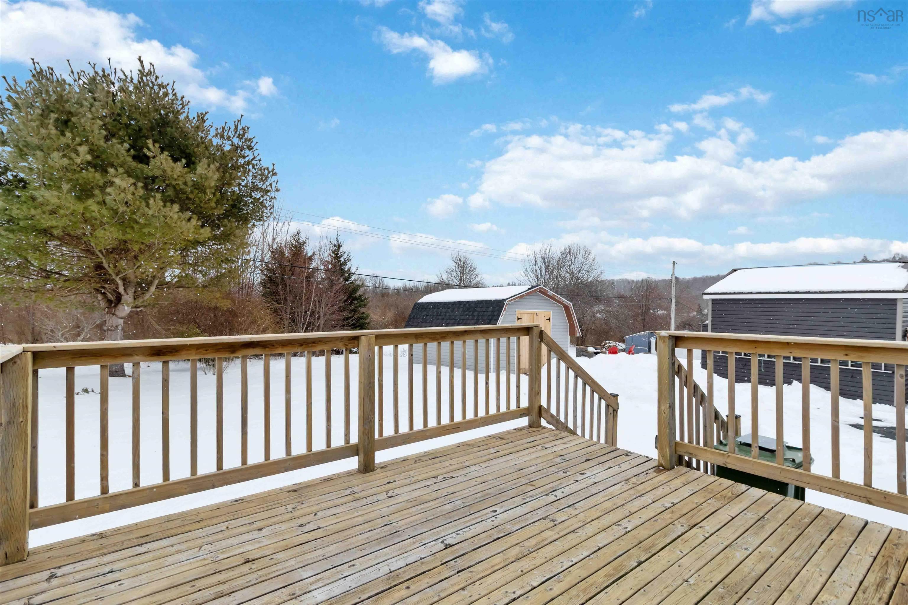 $409,900.00: 171 Centennial Avenue, Lunenburg