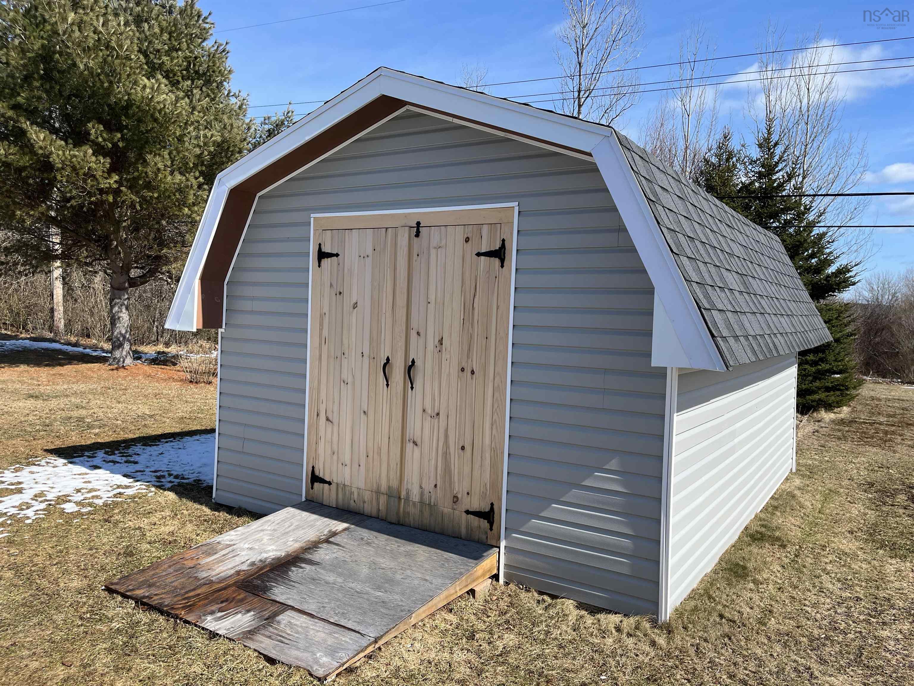 $409,900.00: 171 Centennial Avenue, Lunenburg