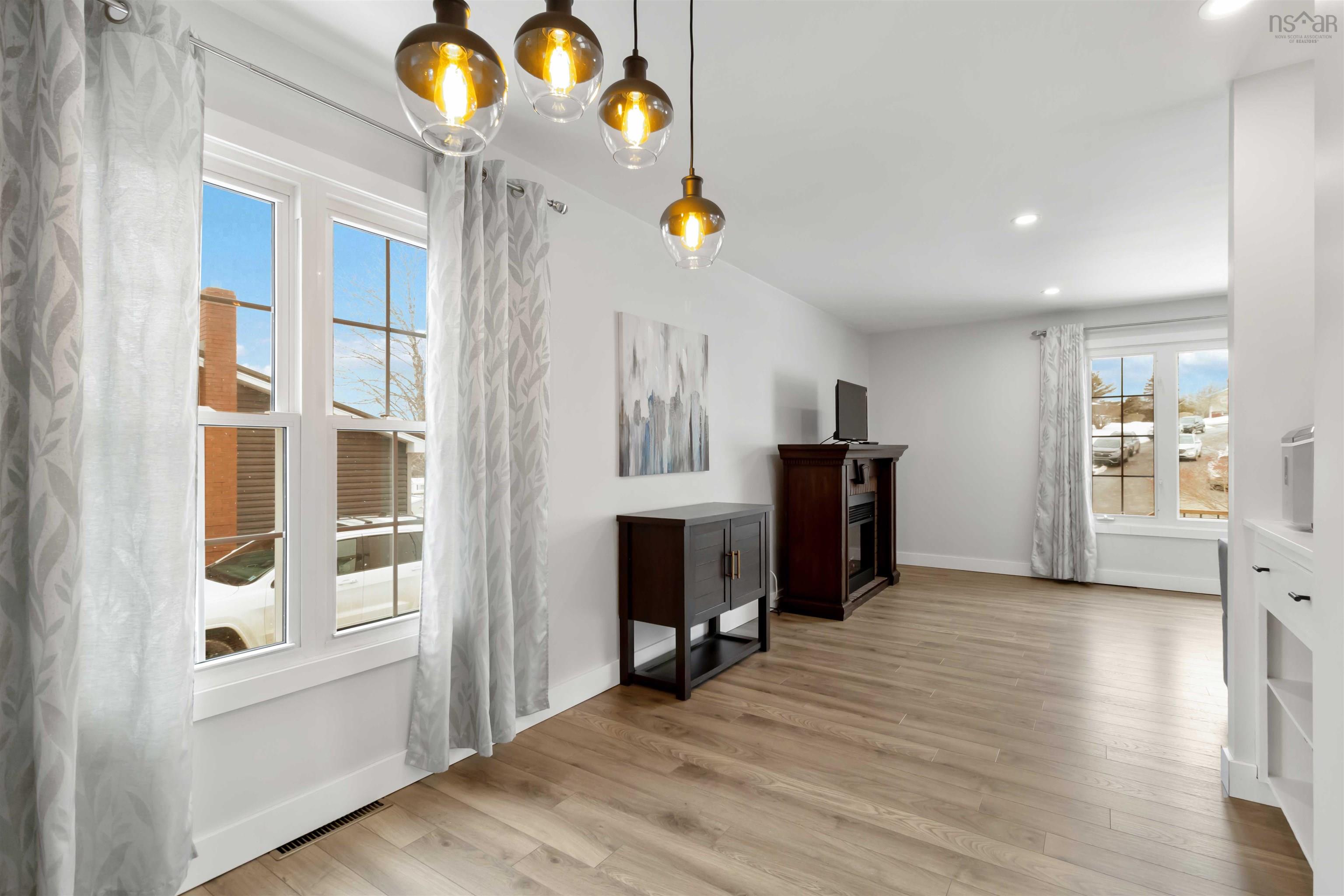 $409,900.00: 171 Centennial Avenue, Lunenburg