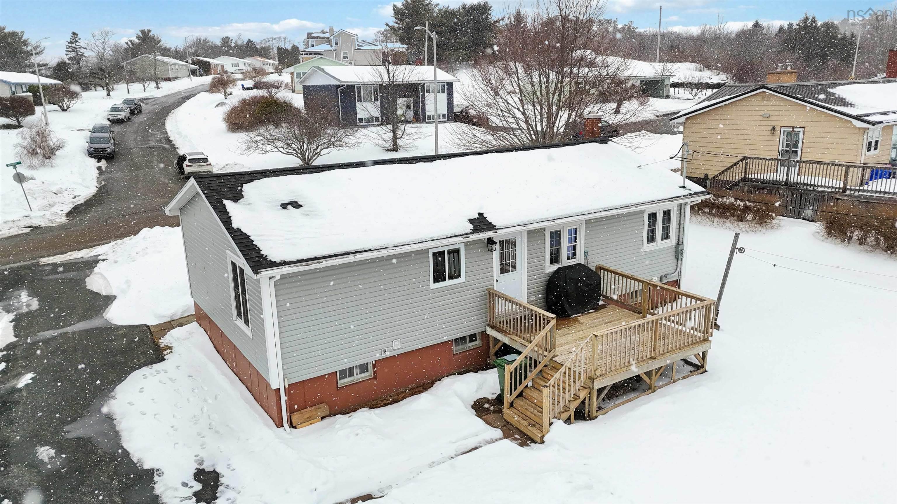 $439,900.00: 171 Centennial Avenue, Lunenburg