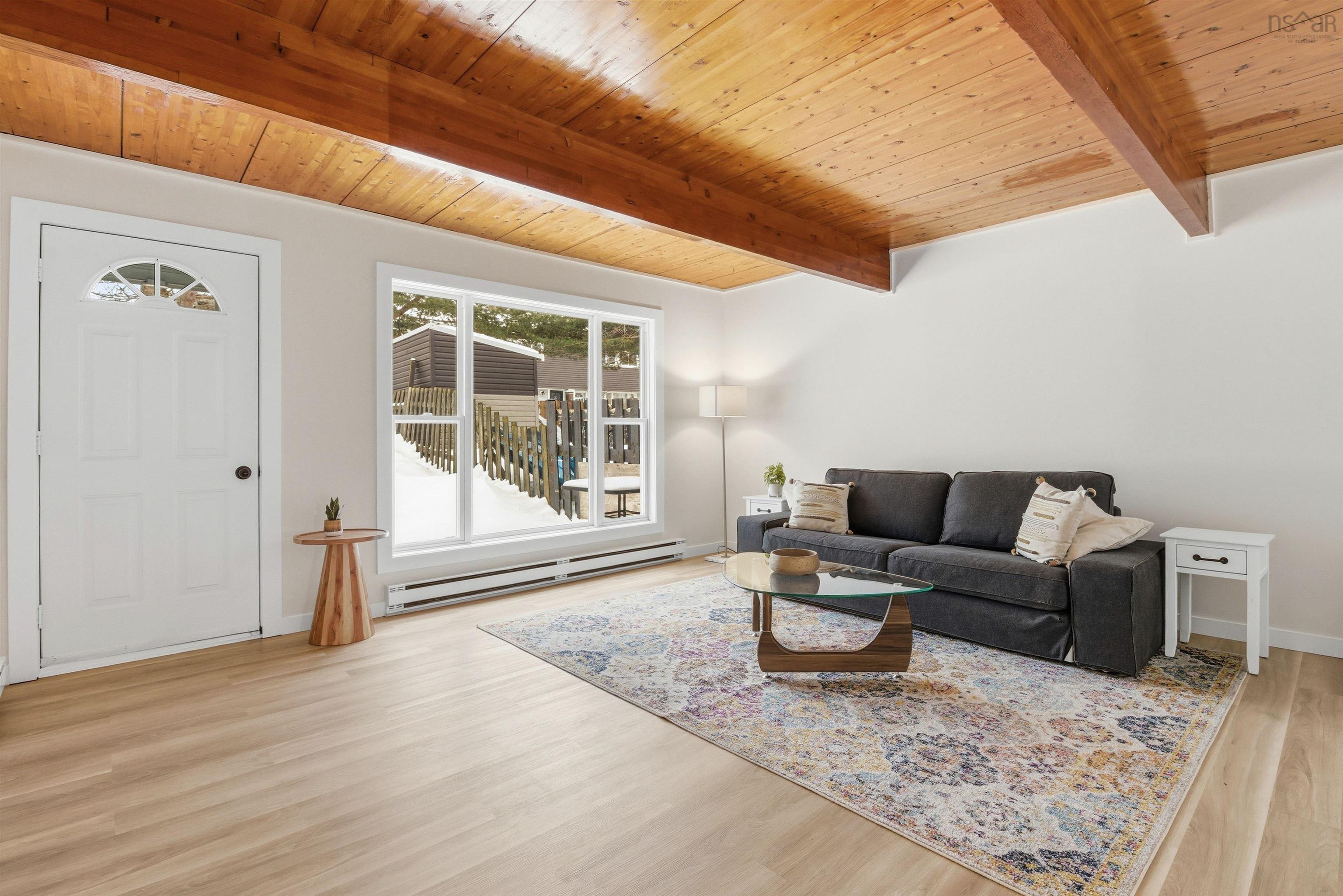 $344,900.00: 76 Cavendish Road, Halifax