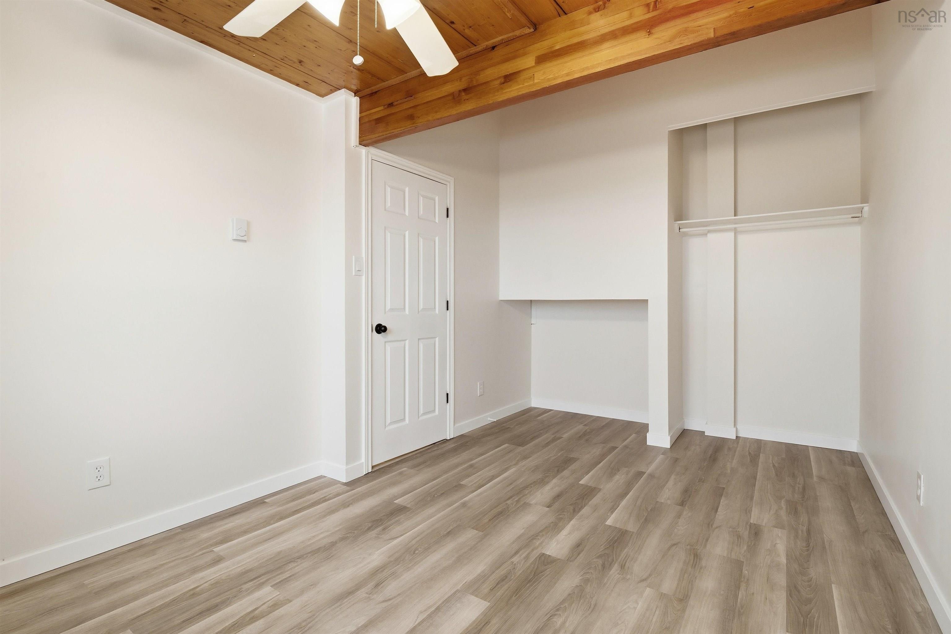 $344,900.00: 76 Cavendish Road, Halifax