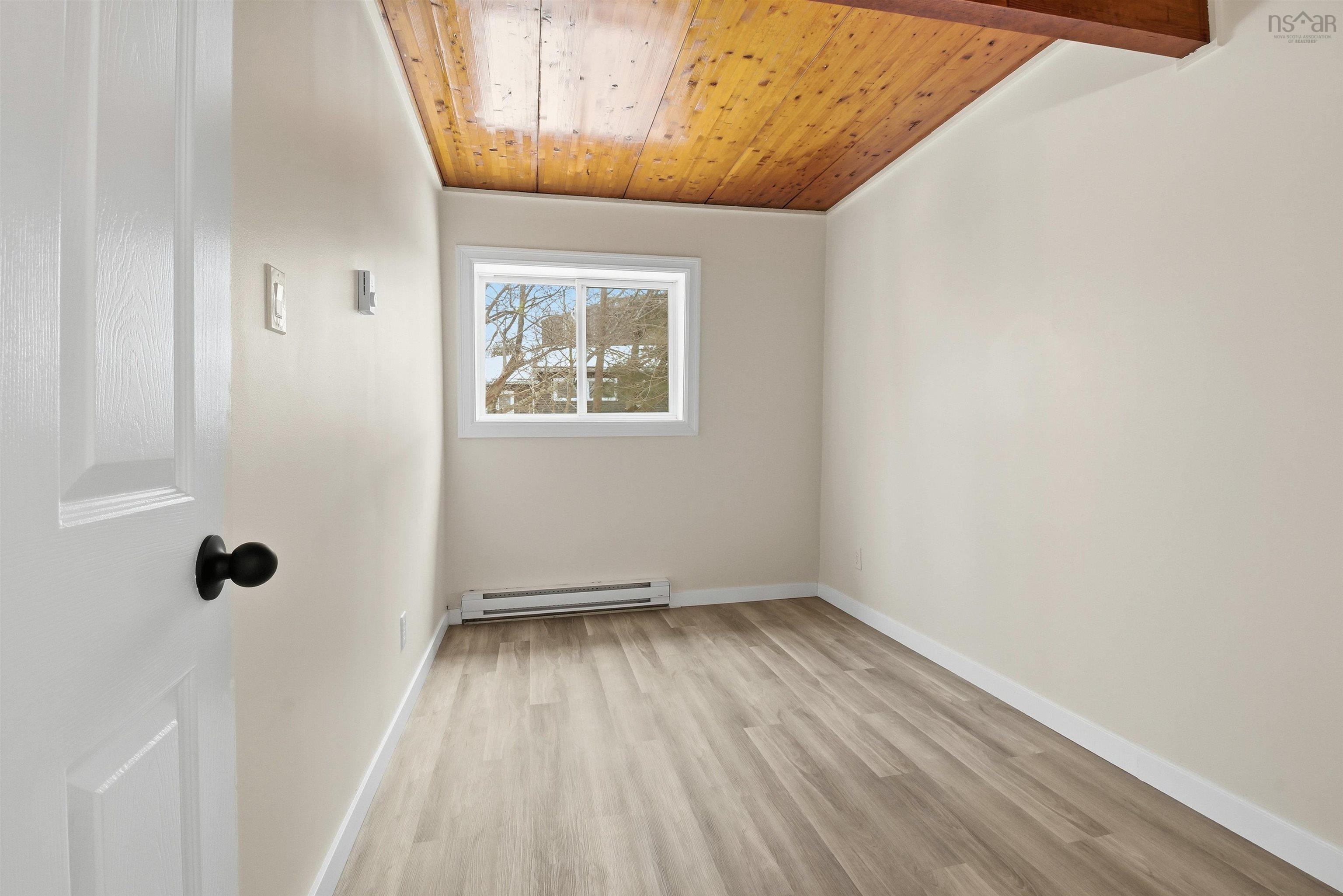 $344,900.00: 76 Cavendish Road, Halifax