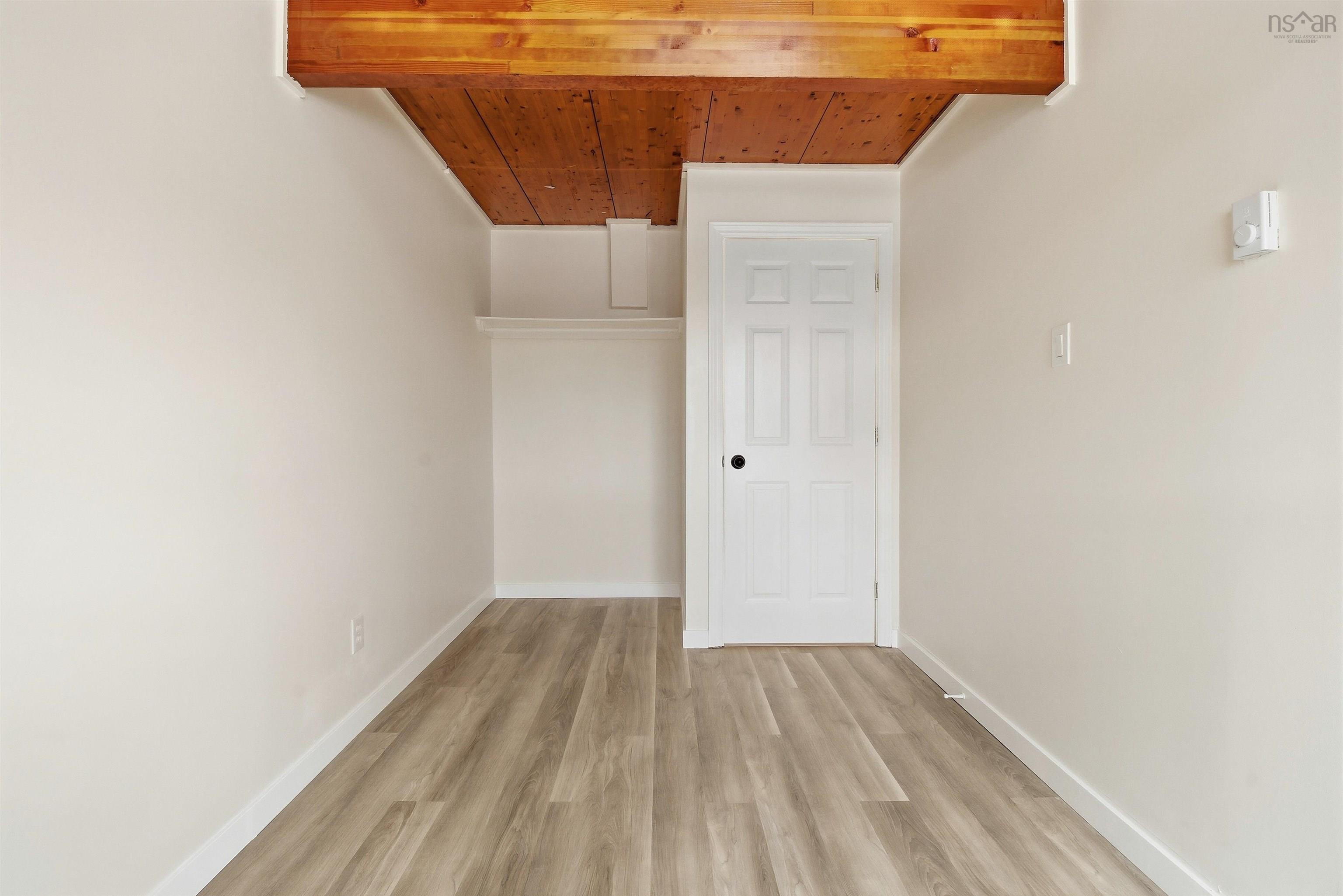 $344,900.00: 76 Cavendish Road, Halifax