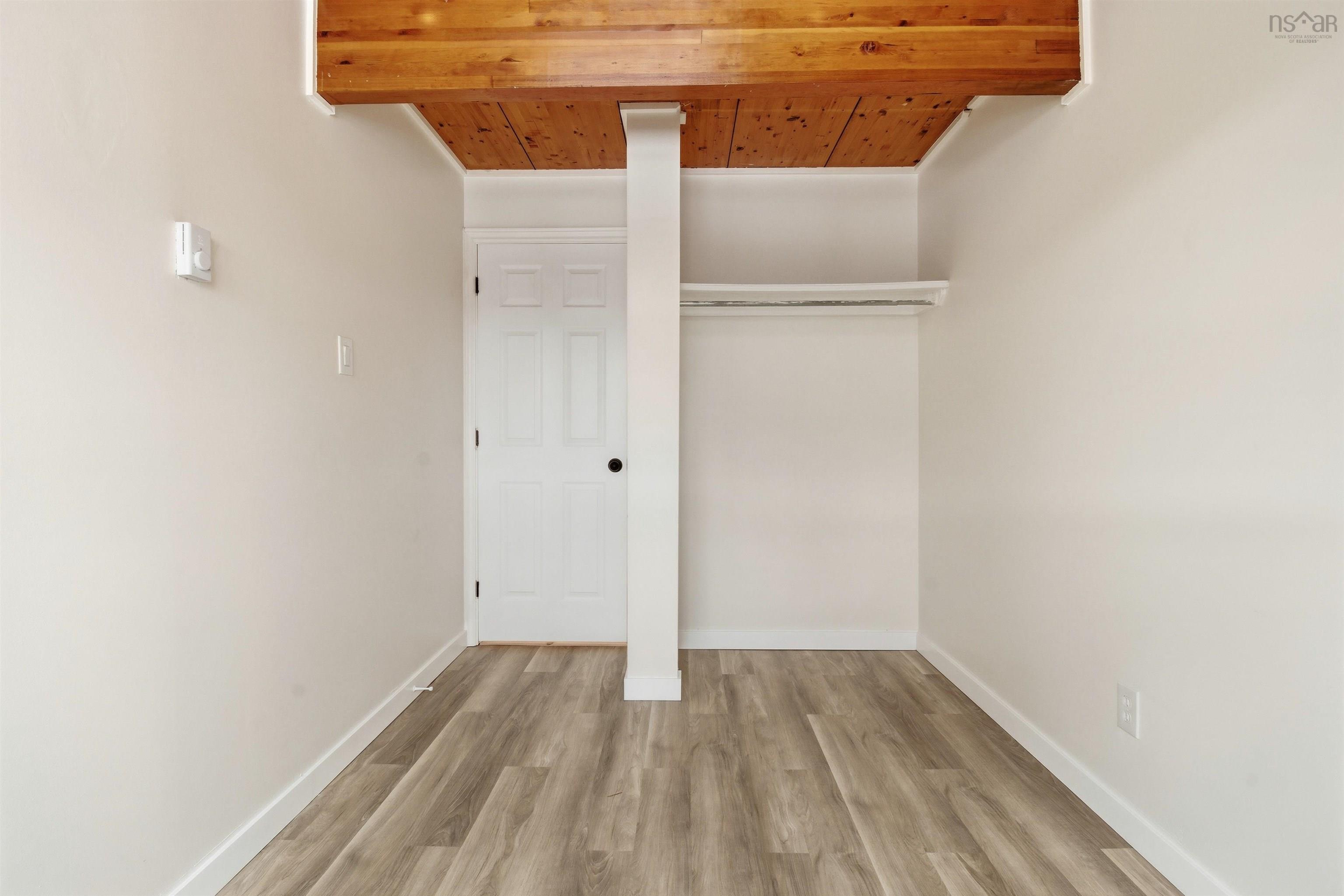 $344,900.00: 76 Cavendish Road, Halifax