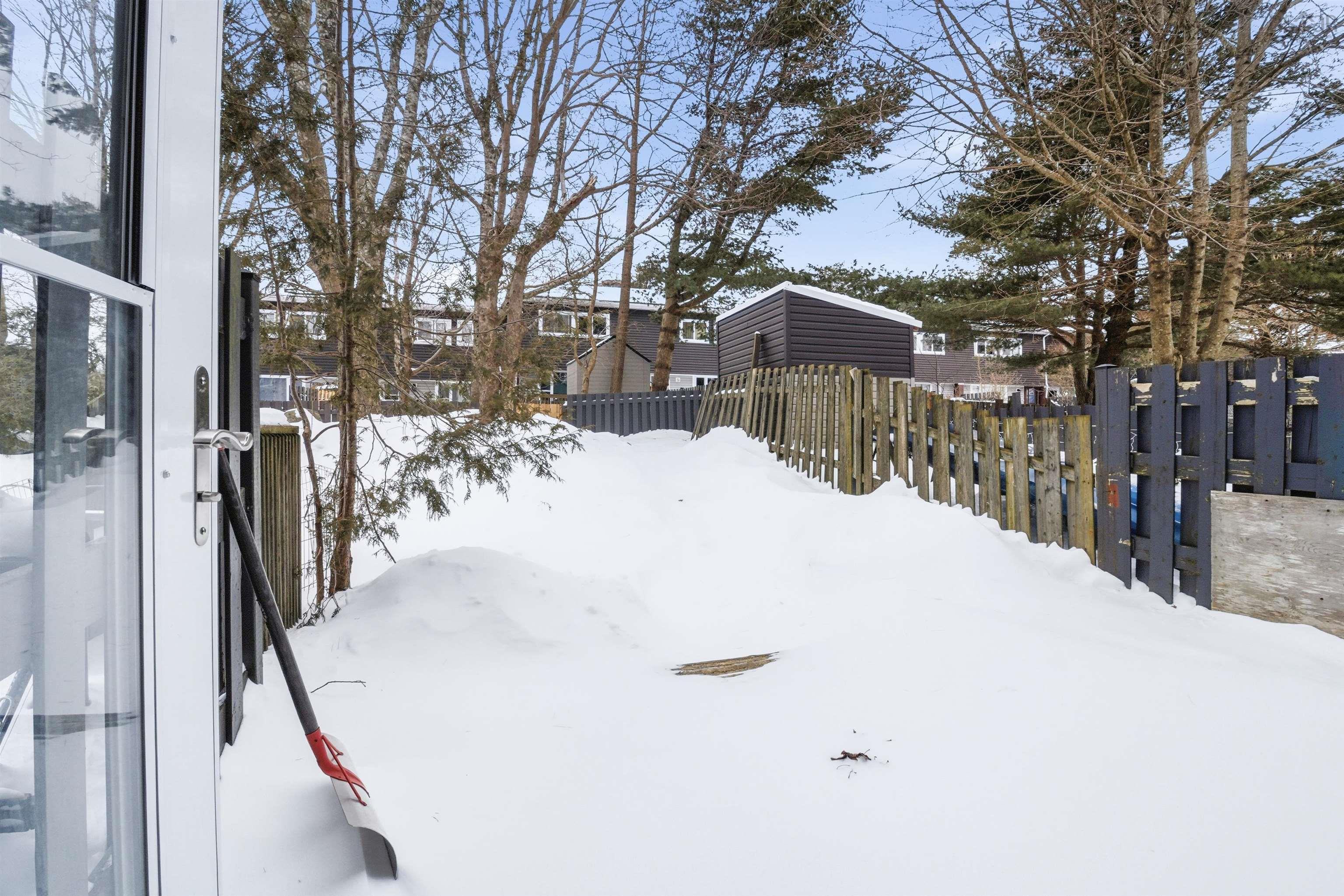 $344,900.00: 76 Cavendish Road, Halifax