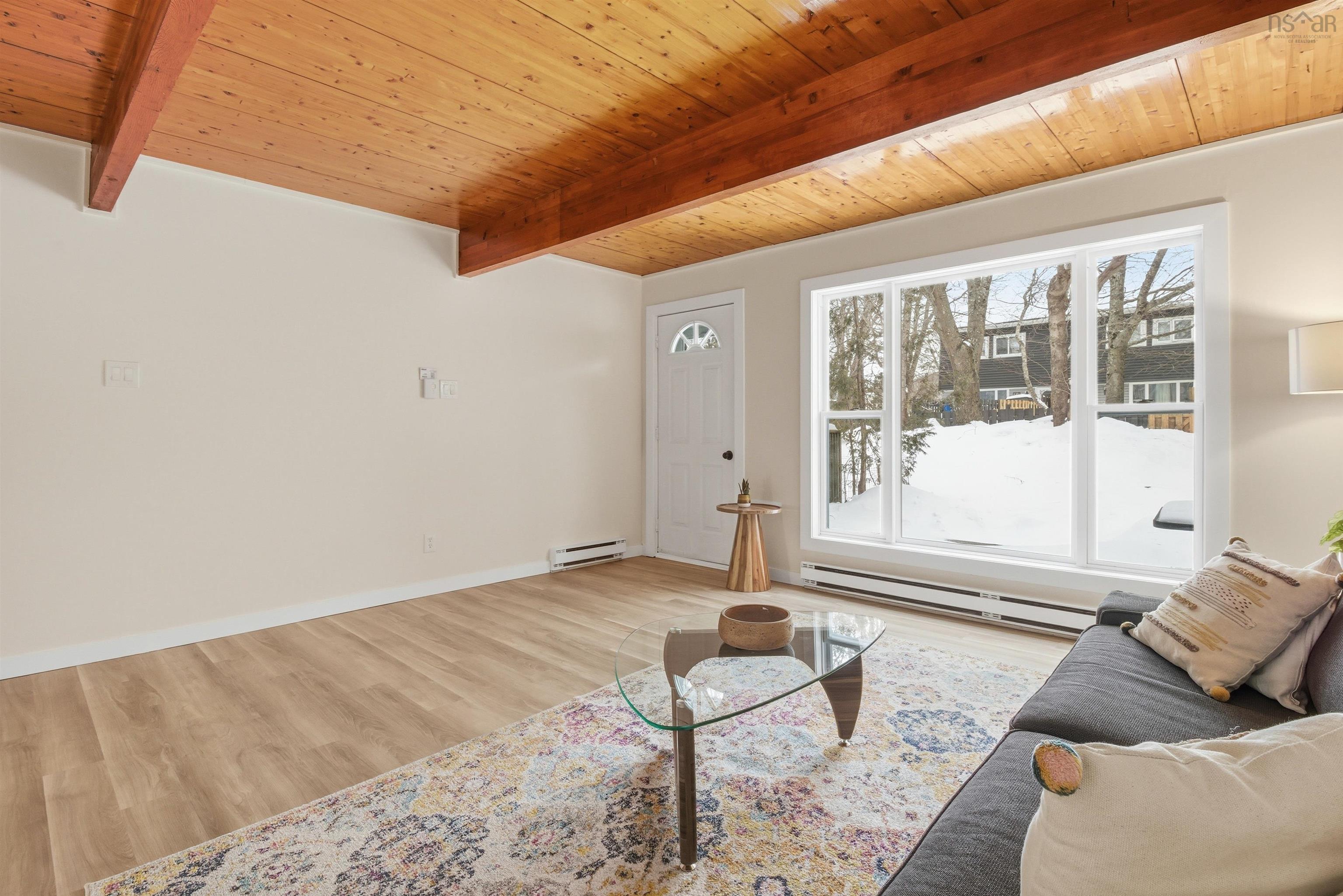 $344,900.00: 76 Cavendish Road, Halifax