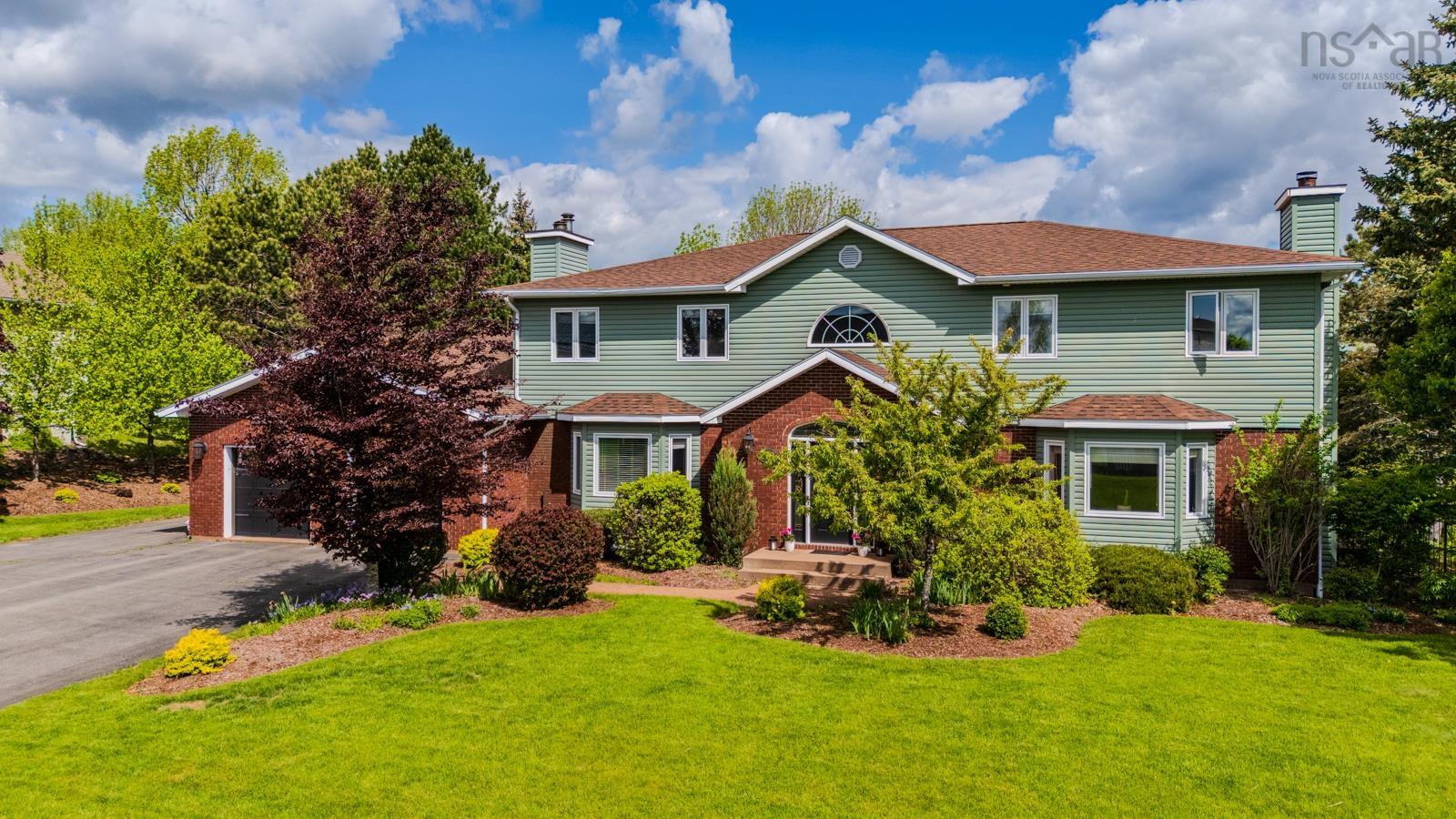 $825,000.00: 252 BLUE HERON Drive, New Glasgow