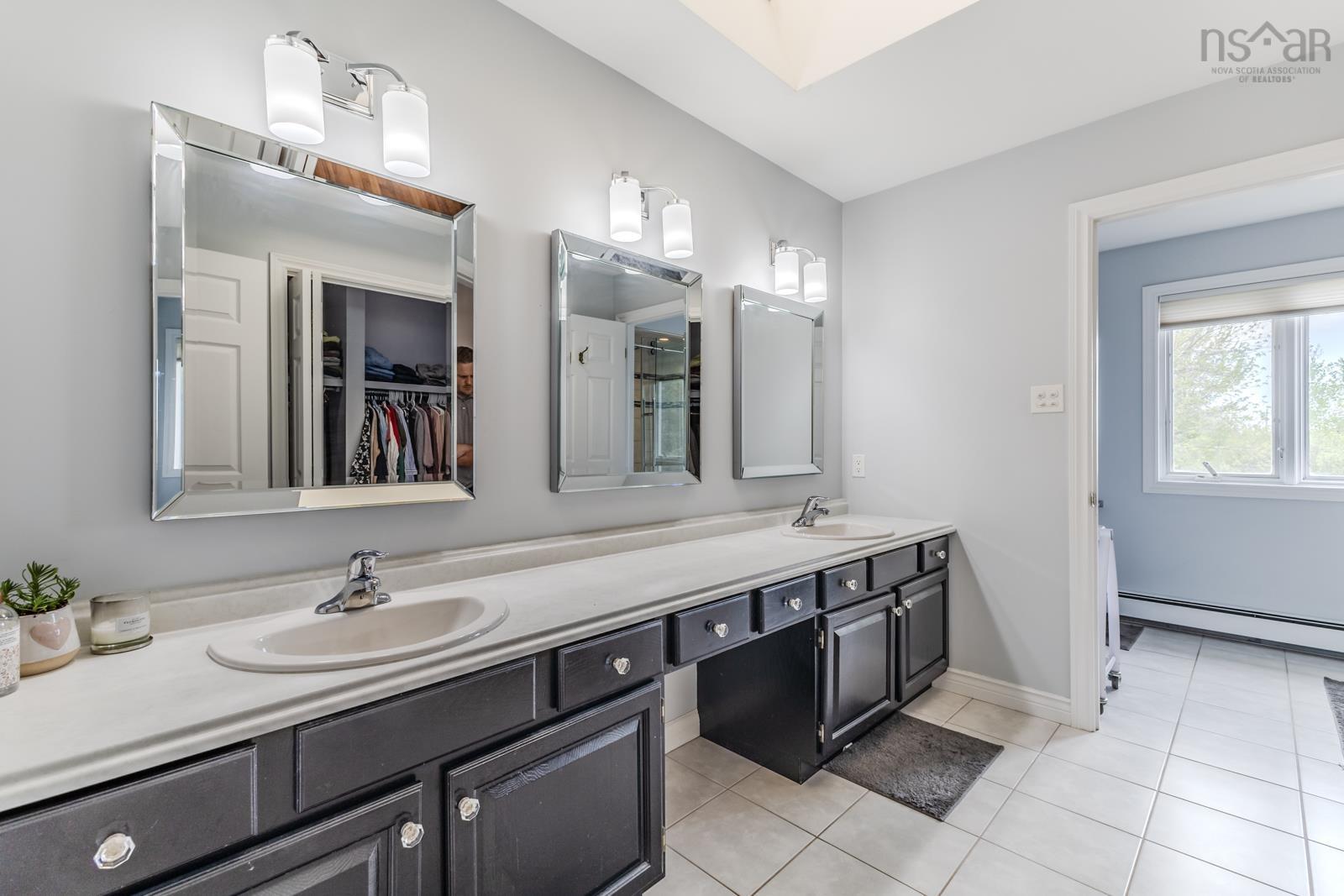 $825,000.00: 252 BLUE HERON Drive, New Glasgow