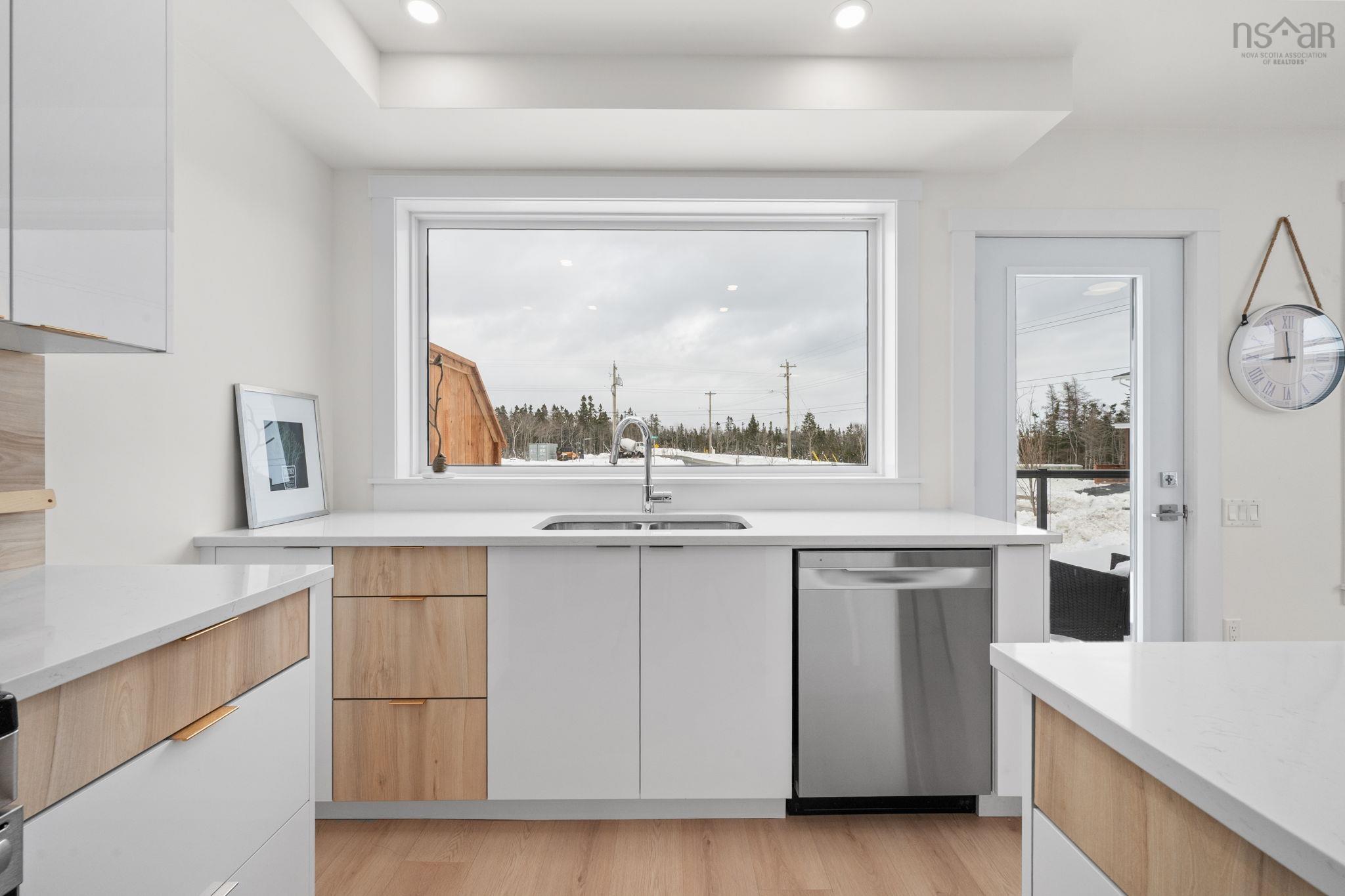 $629,900.00: 52 Berm Street, Herring Cove