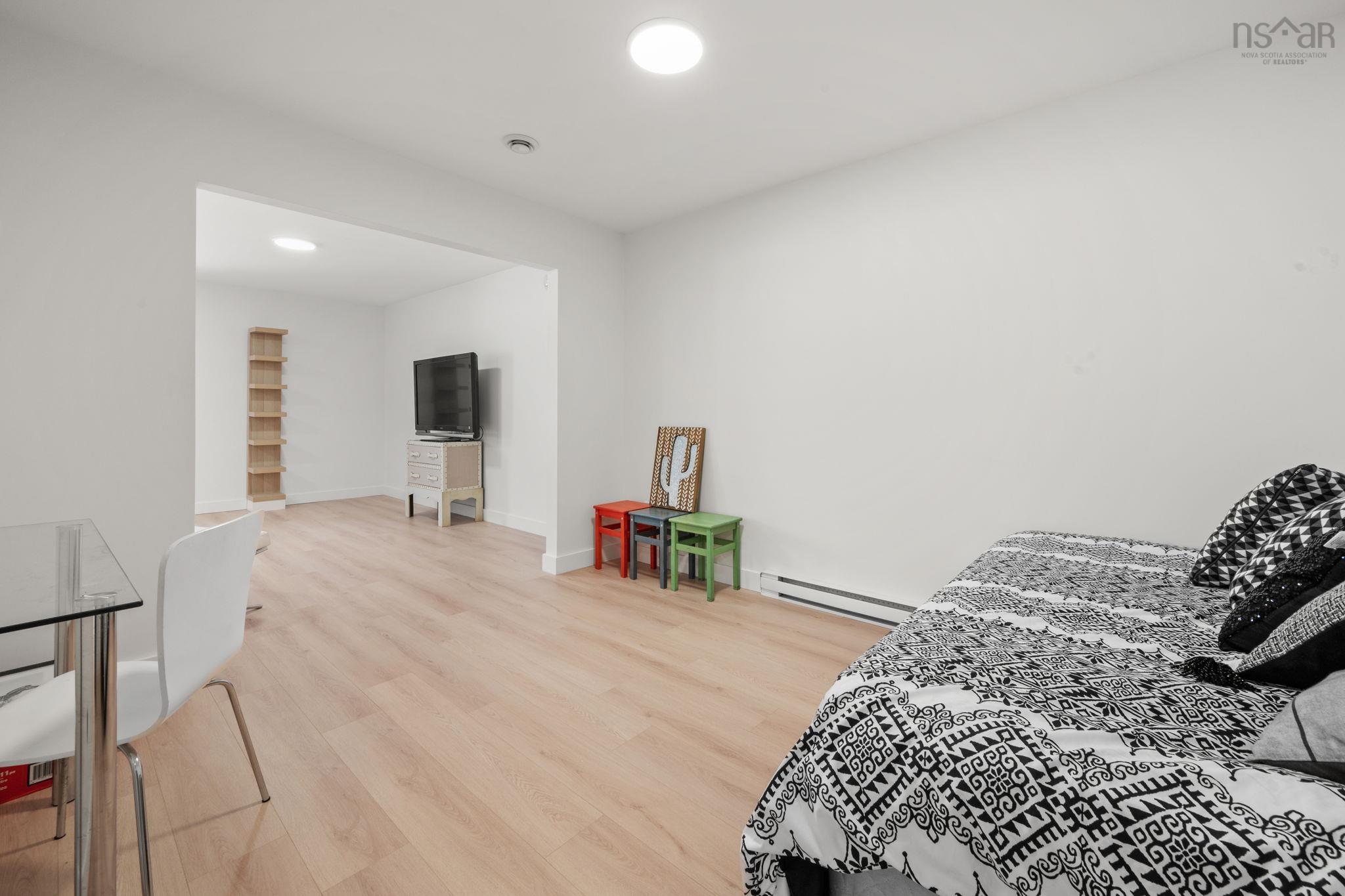 $629,900.00: 52 Berm Street, Herring Cove