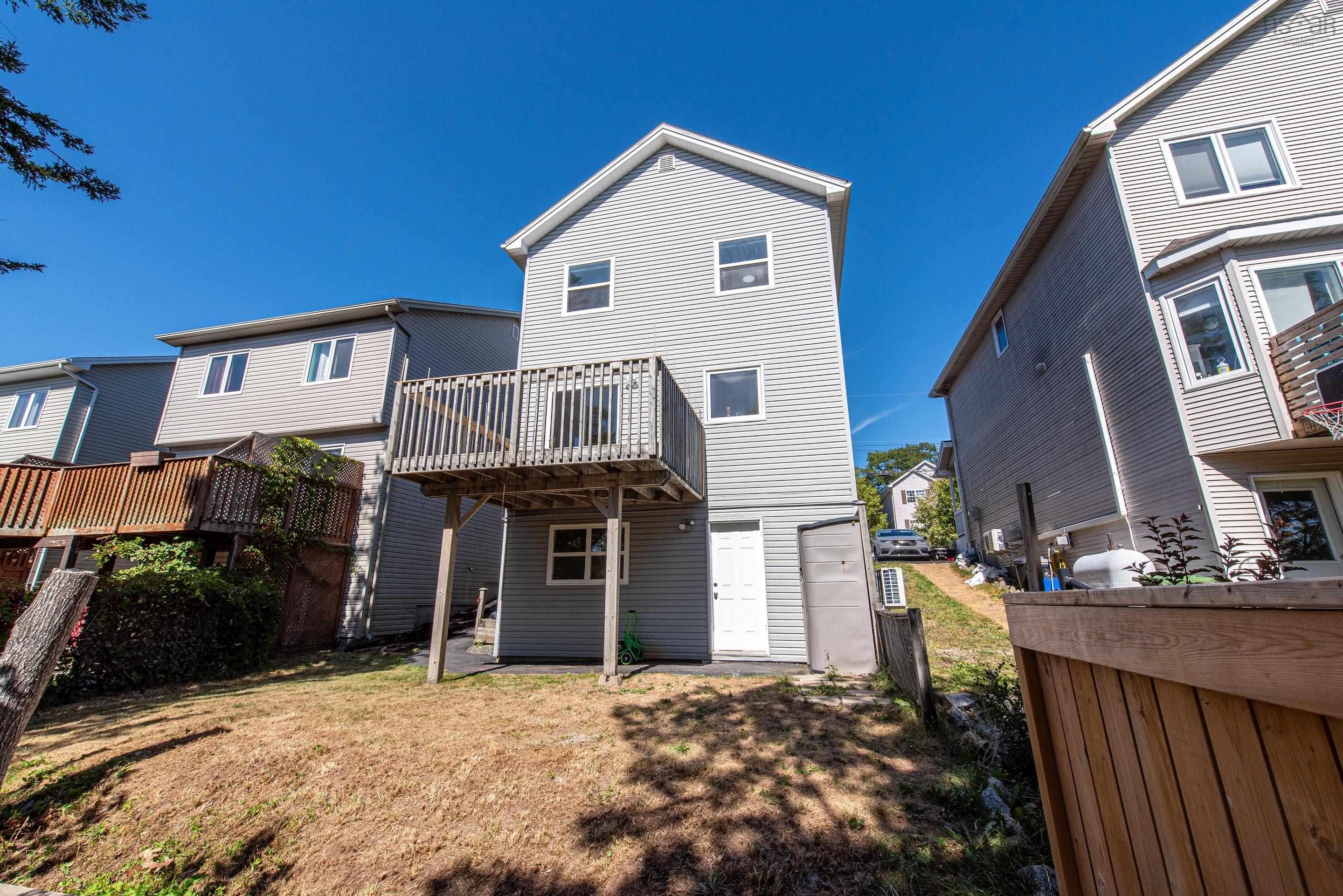 $679,000.00: 73 Red Fern Terrace, Halifax