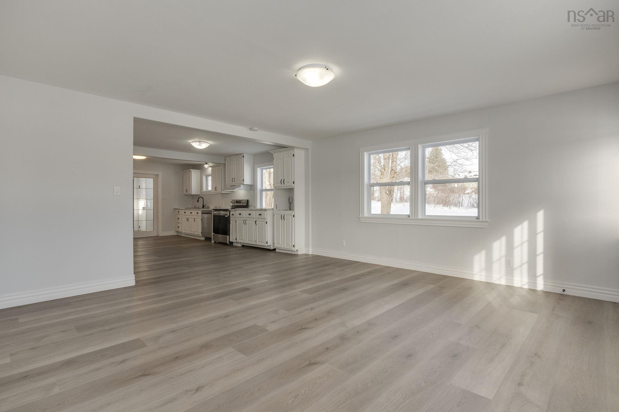 $350,000.00: 5029 12 Highway, North Alton