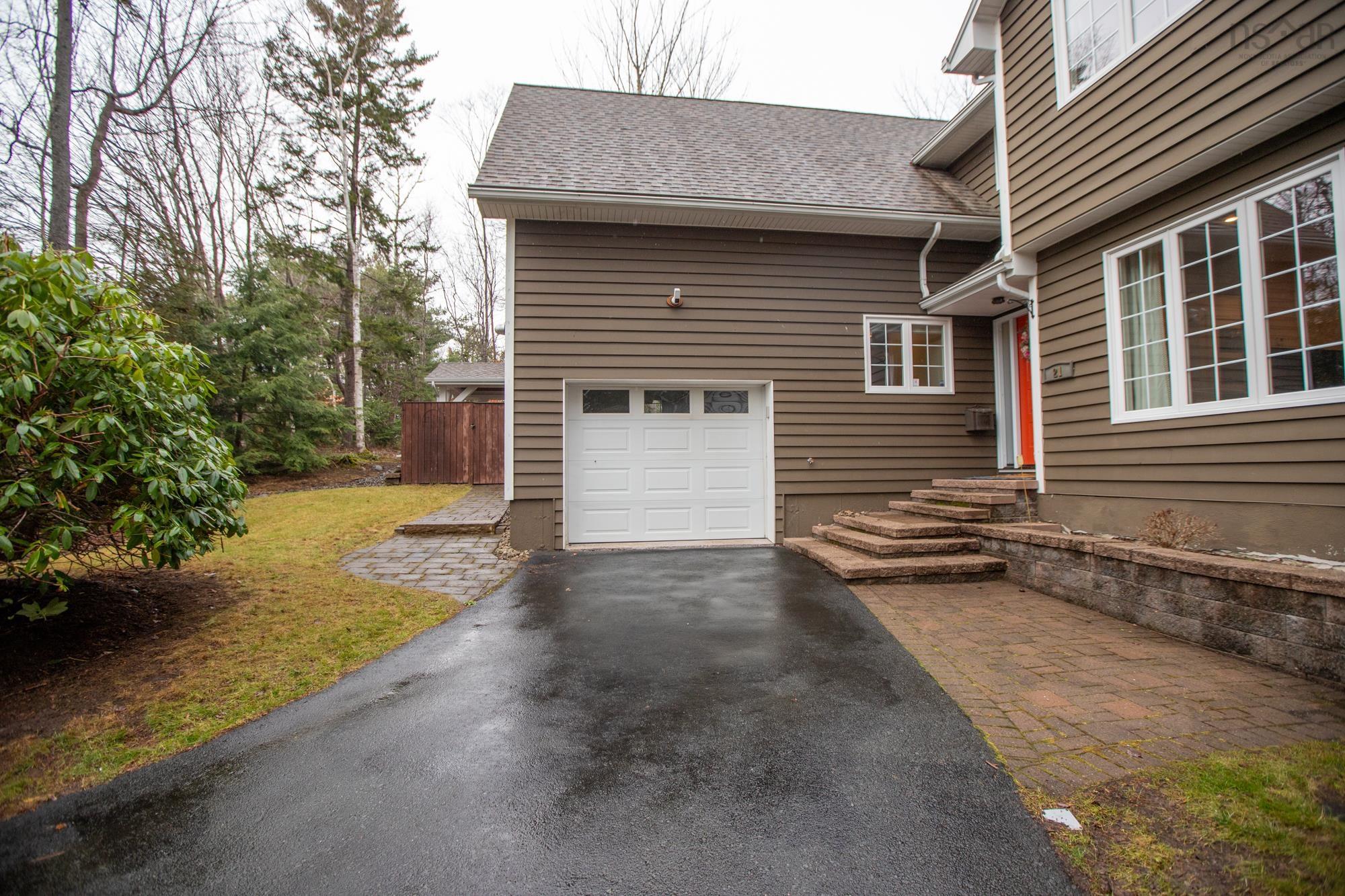 21 Forest Lane, Bedford, NS (MLS 202602246)