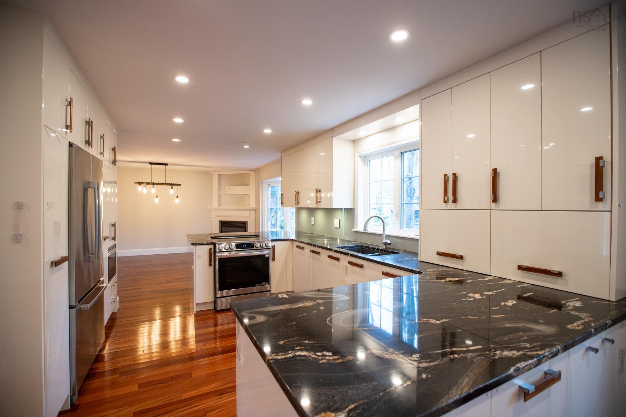 21 Forest Lane, Bedford, NS (MLS 202602246)